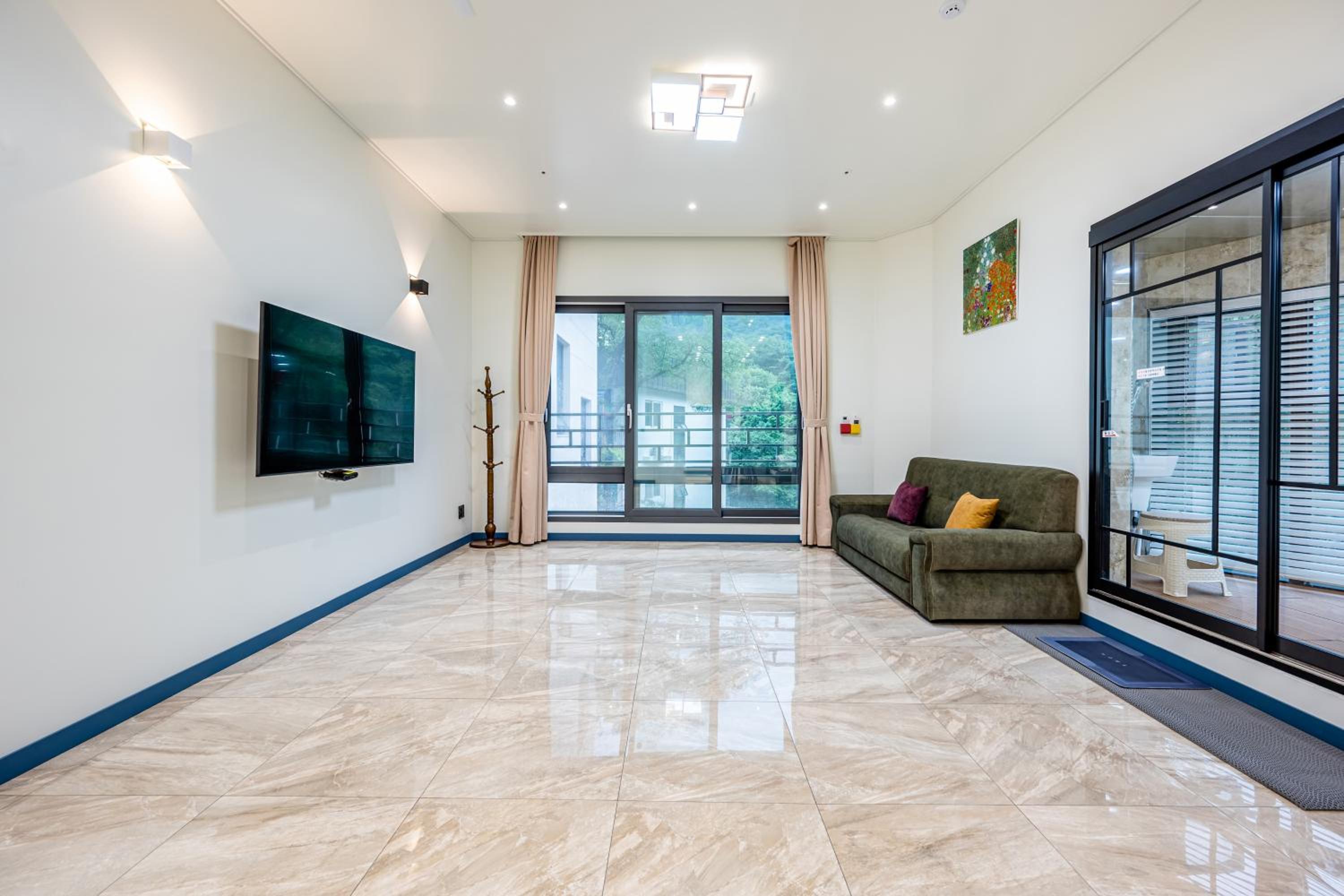 One-Bedroom Villa photo 2