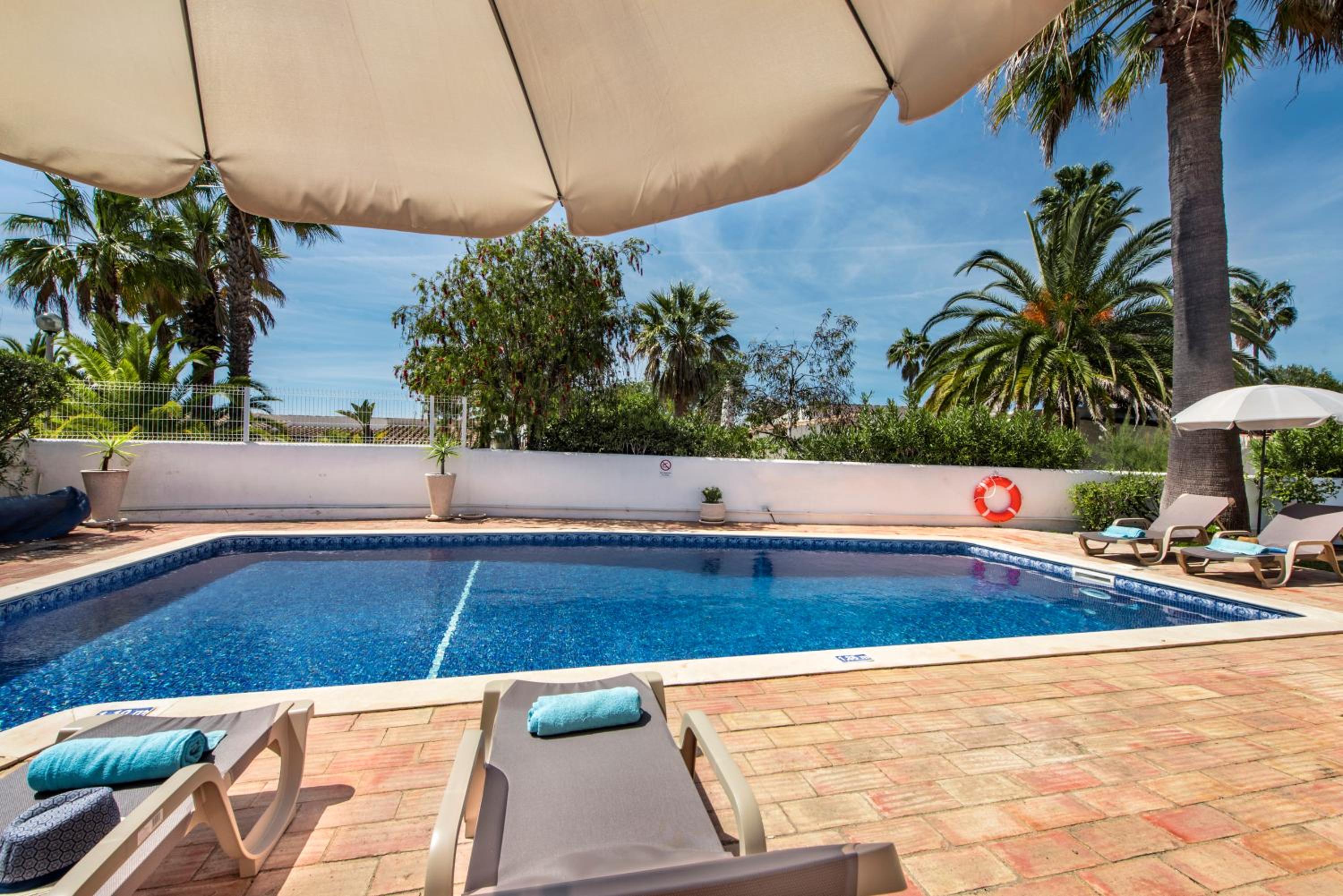 Villa photo 2