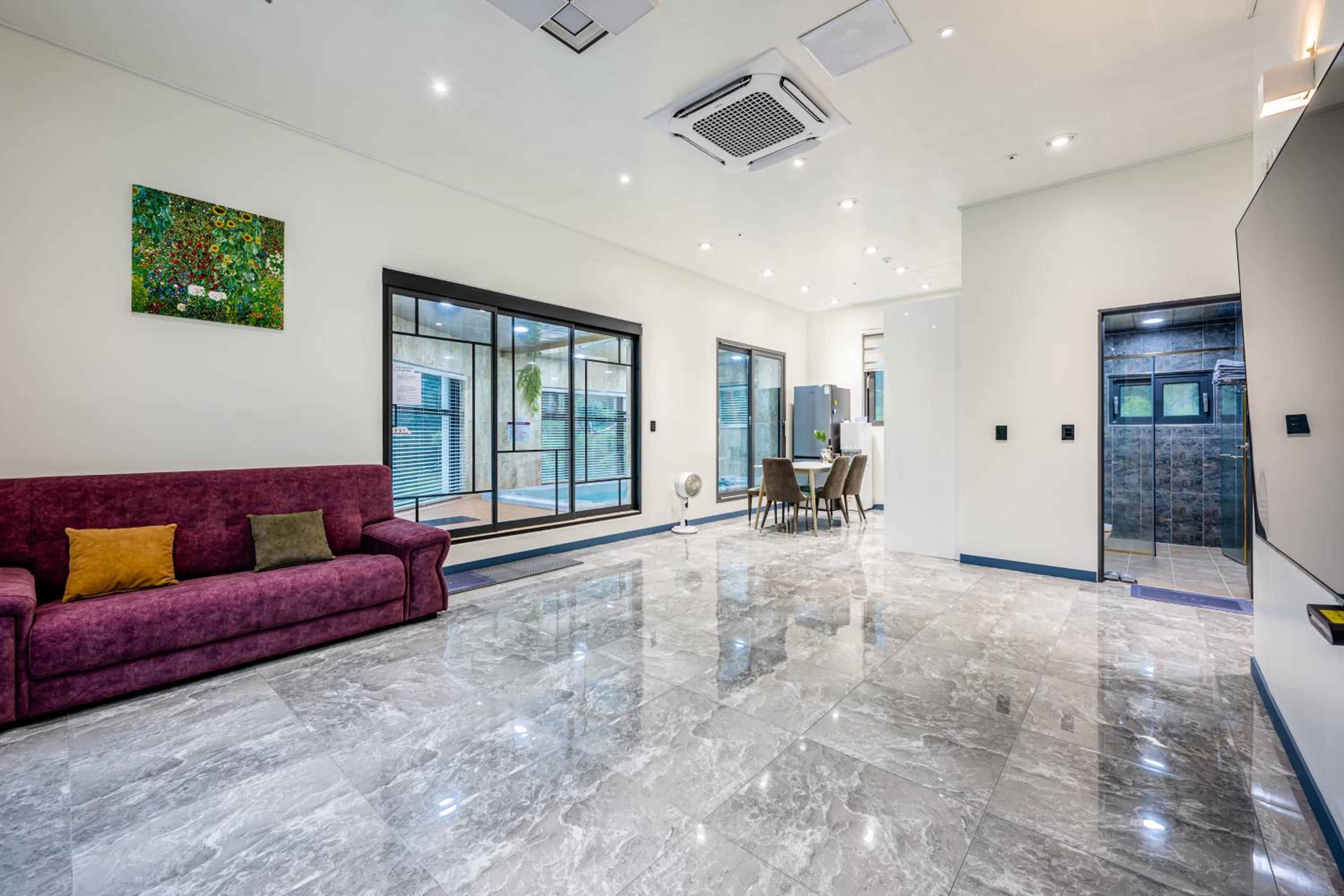 One-Bedroom Villa photo 2