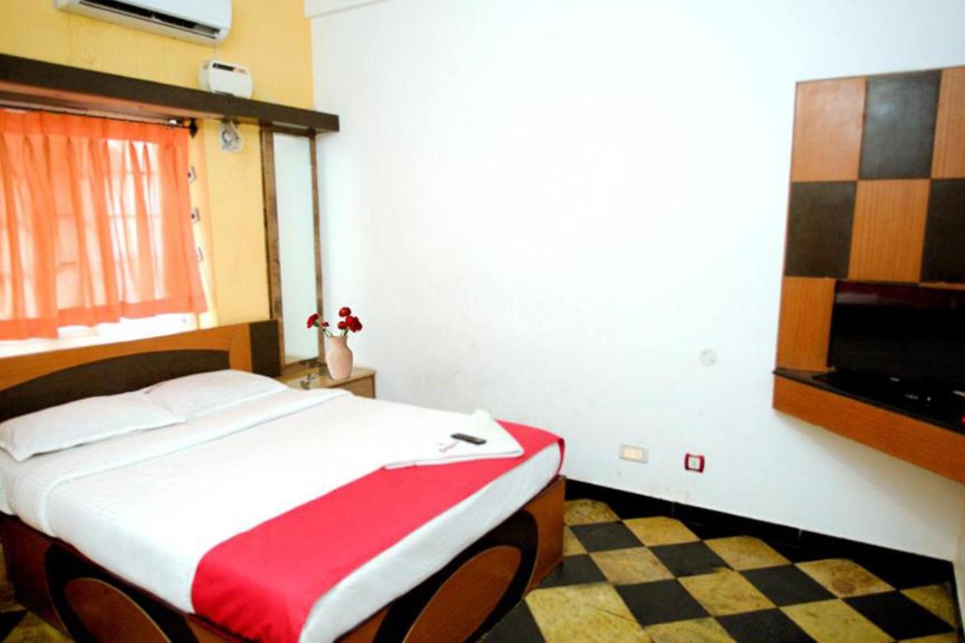 Deluxe Room - Photo 8