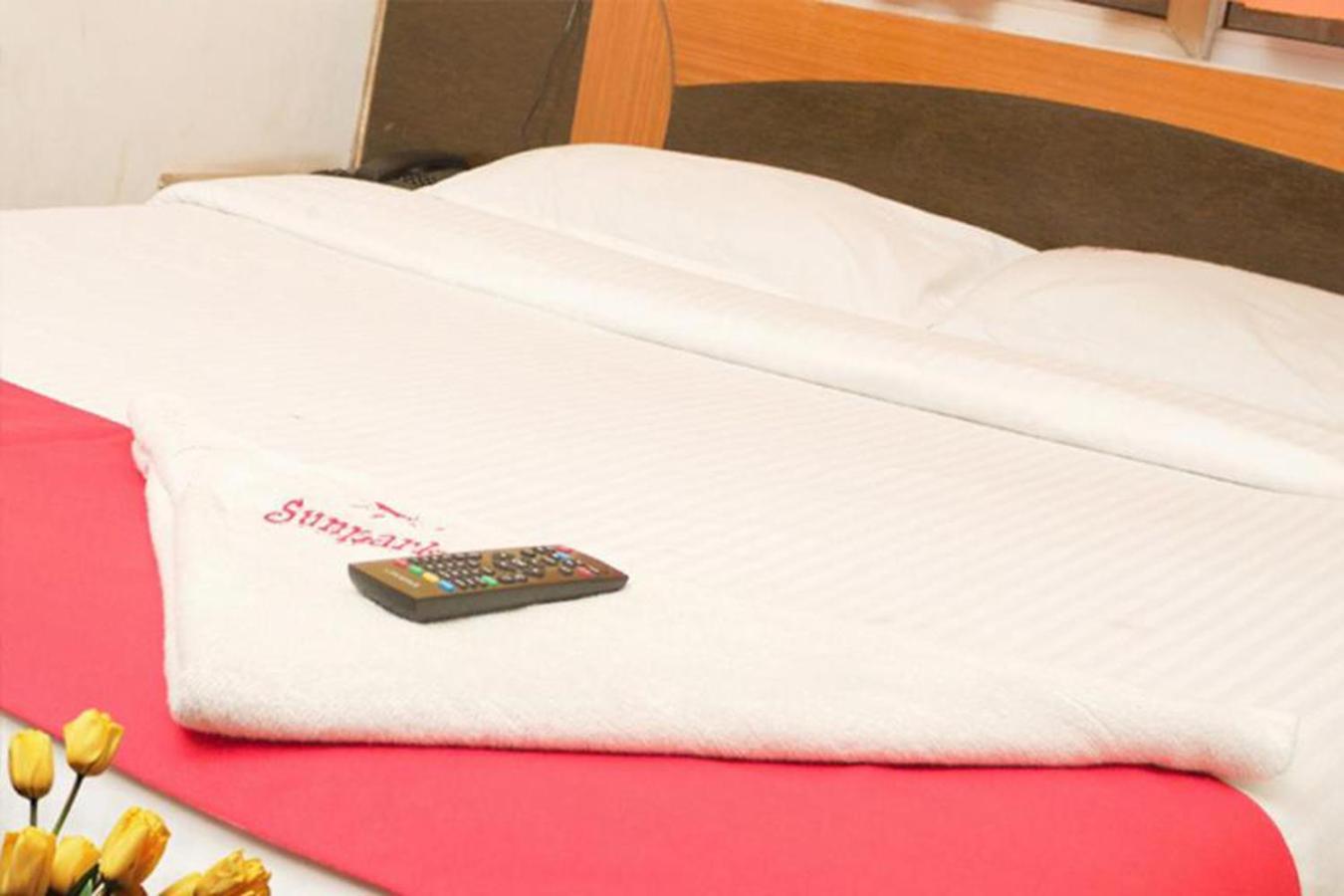 Deluxe Room - Photo 9