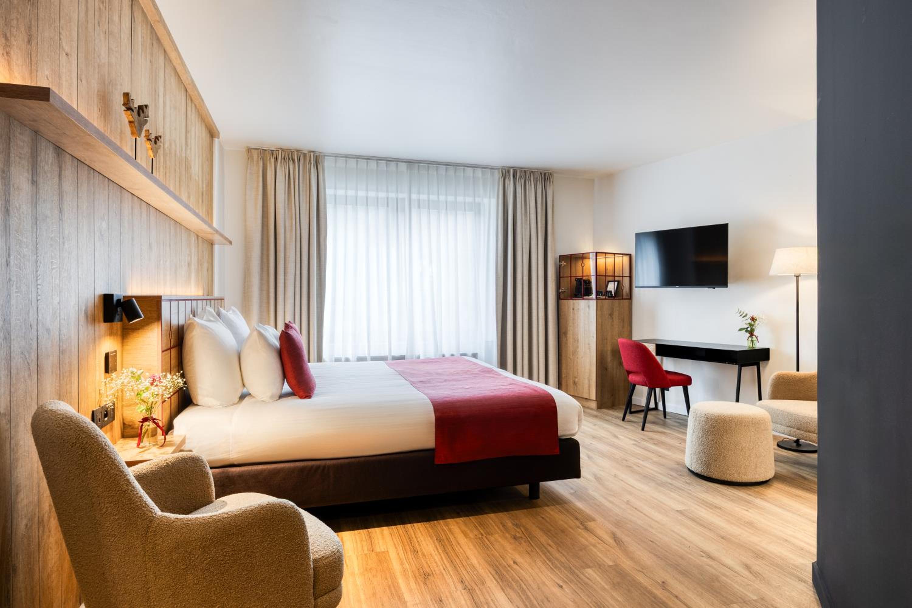 Superior Deluxe Double or Twin Room 