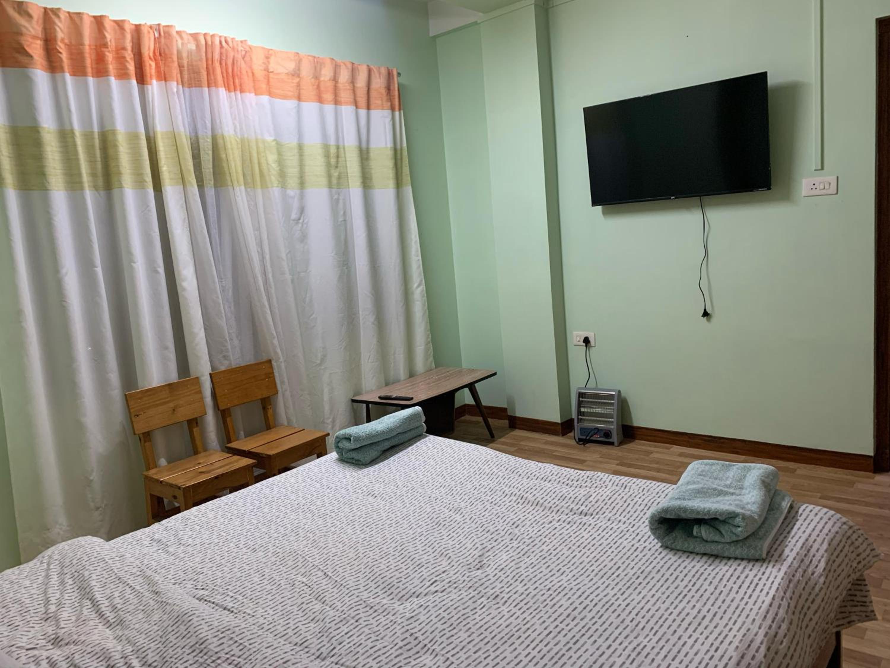 Apartment - Ground Floor - Photo 2
