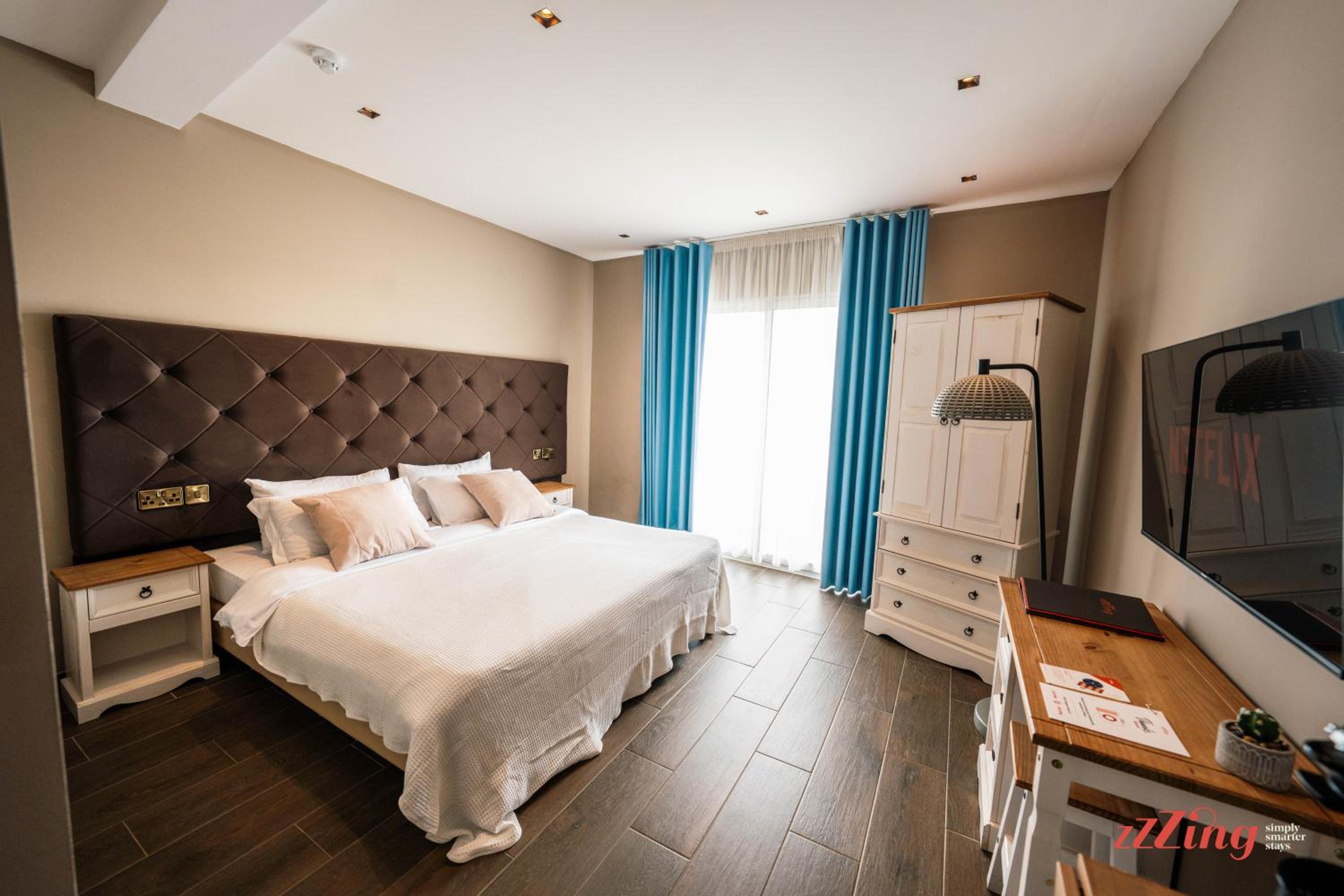 King Room with Balcony