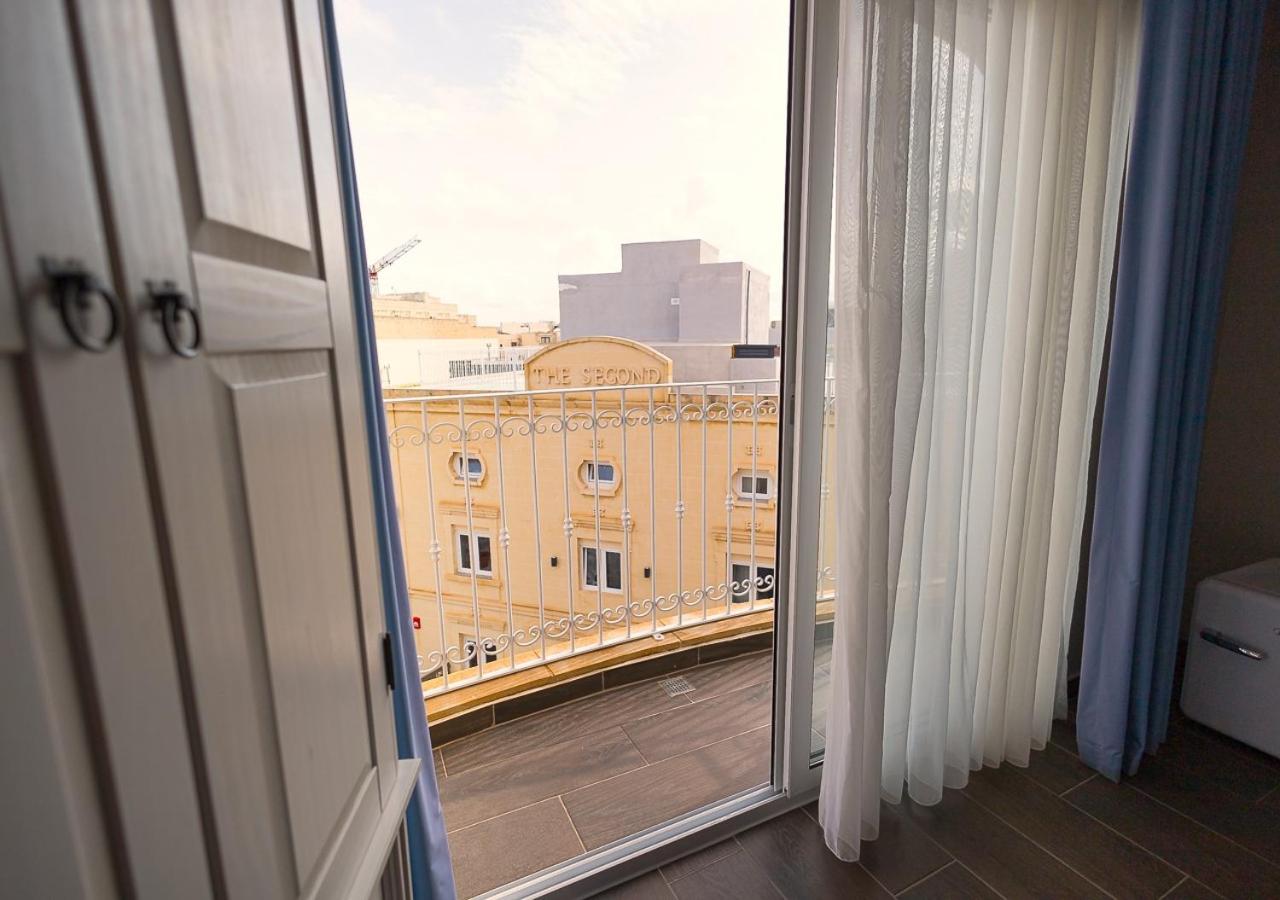 King Room with Balcony