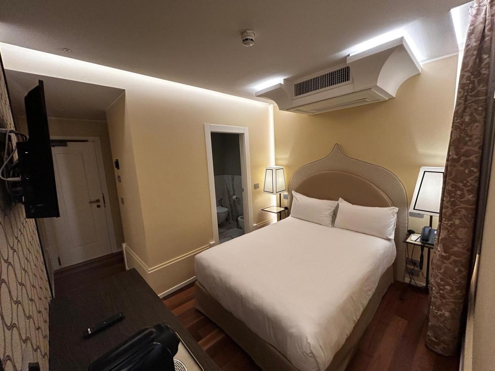 Basic  Room