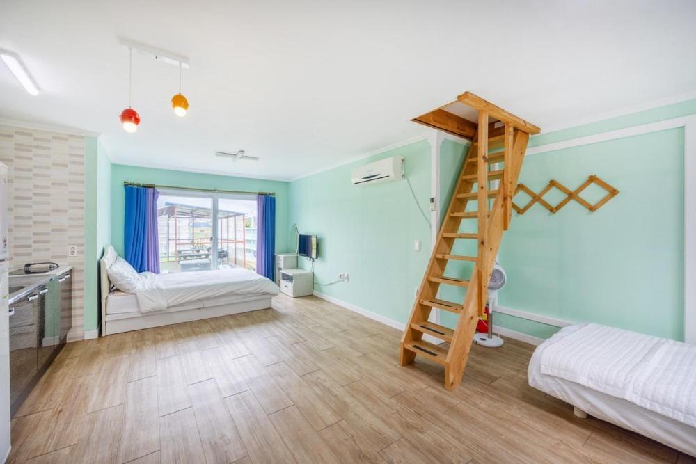 Quadruple Room photo 2