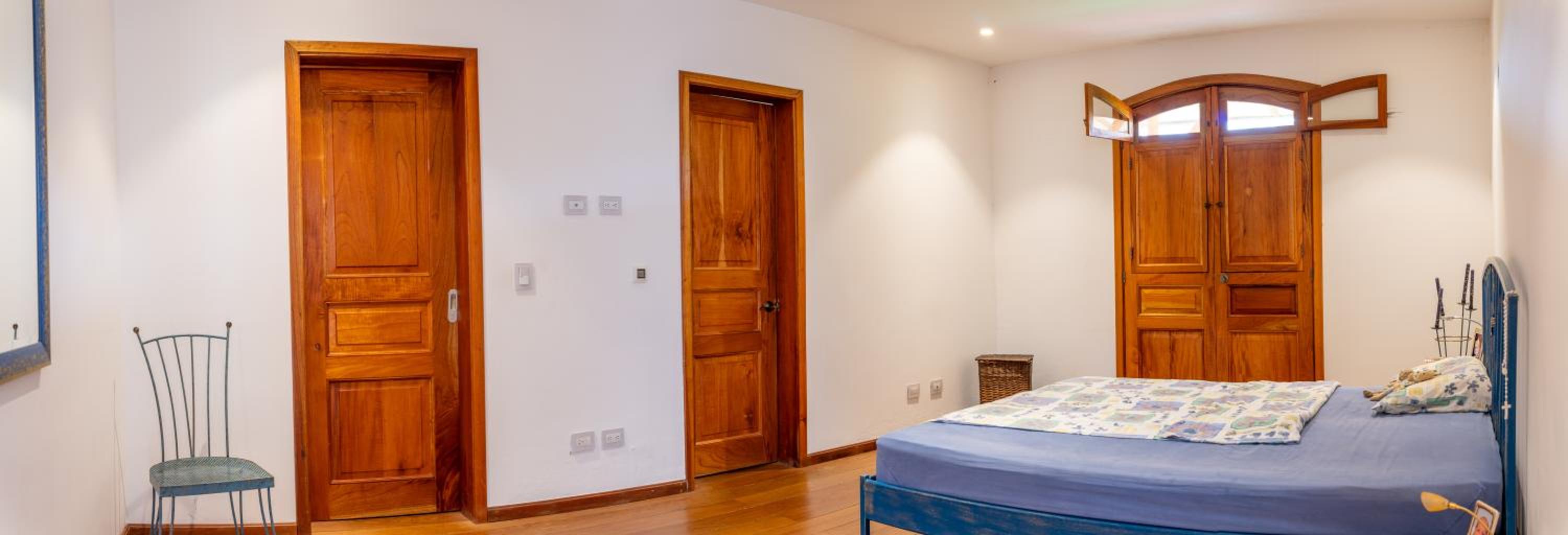 Suite with Mountain View photo 3