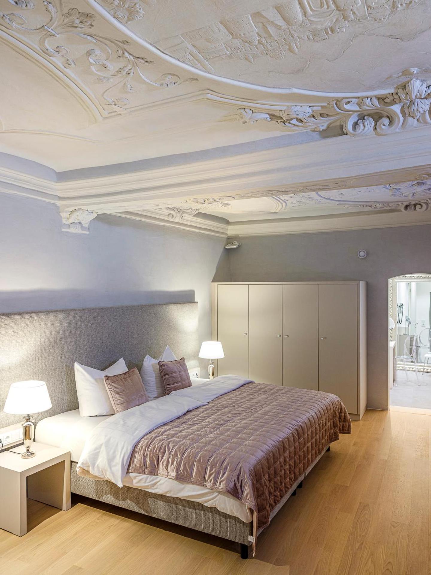 Superior Suite - Photo 4