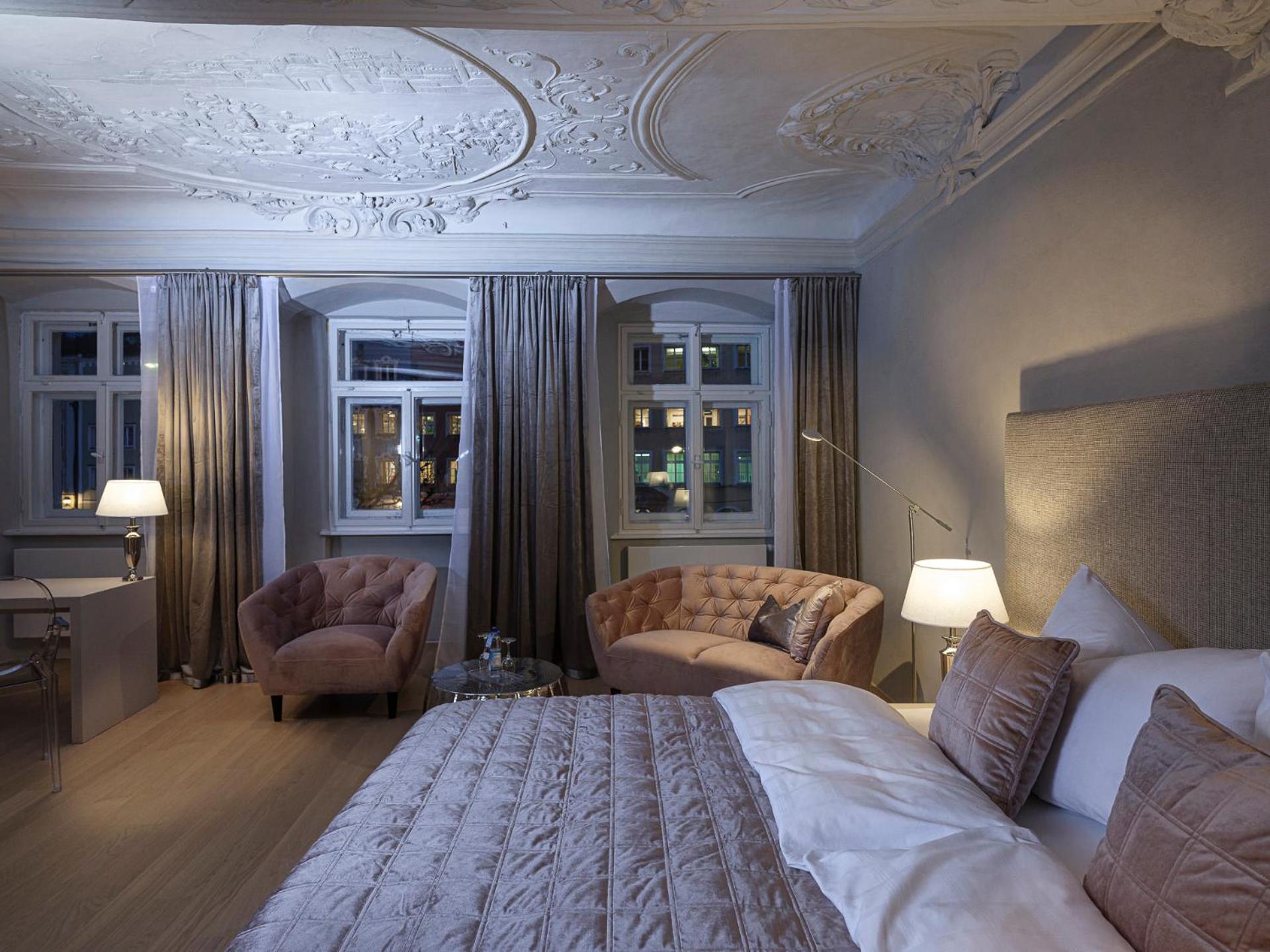 Superior Suite - Photo 6