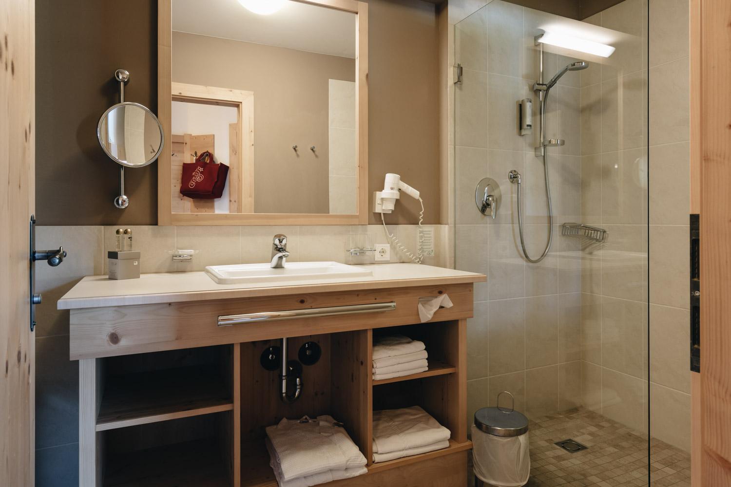 Deluxe Double Room with Balcony photo 2