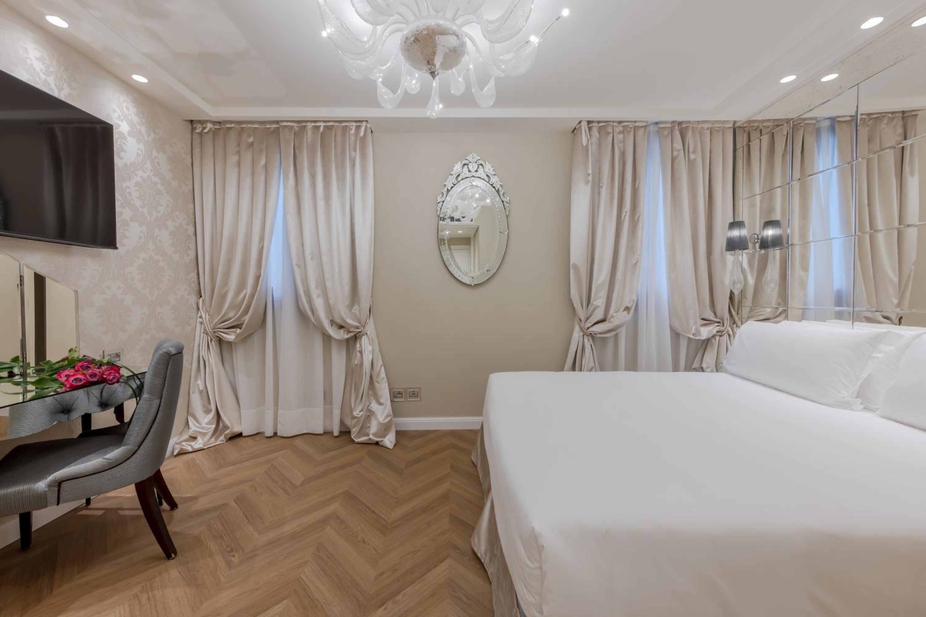 Superior Double or Twin Room photo 3