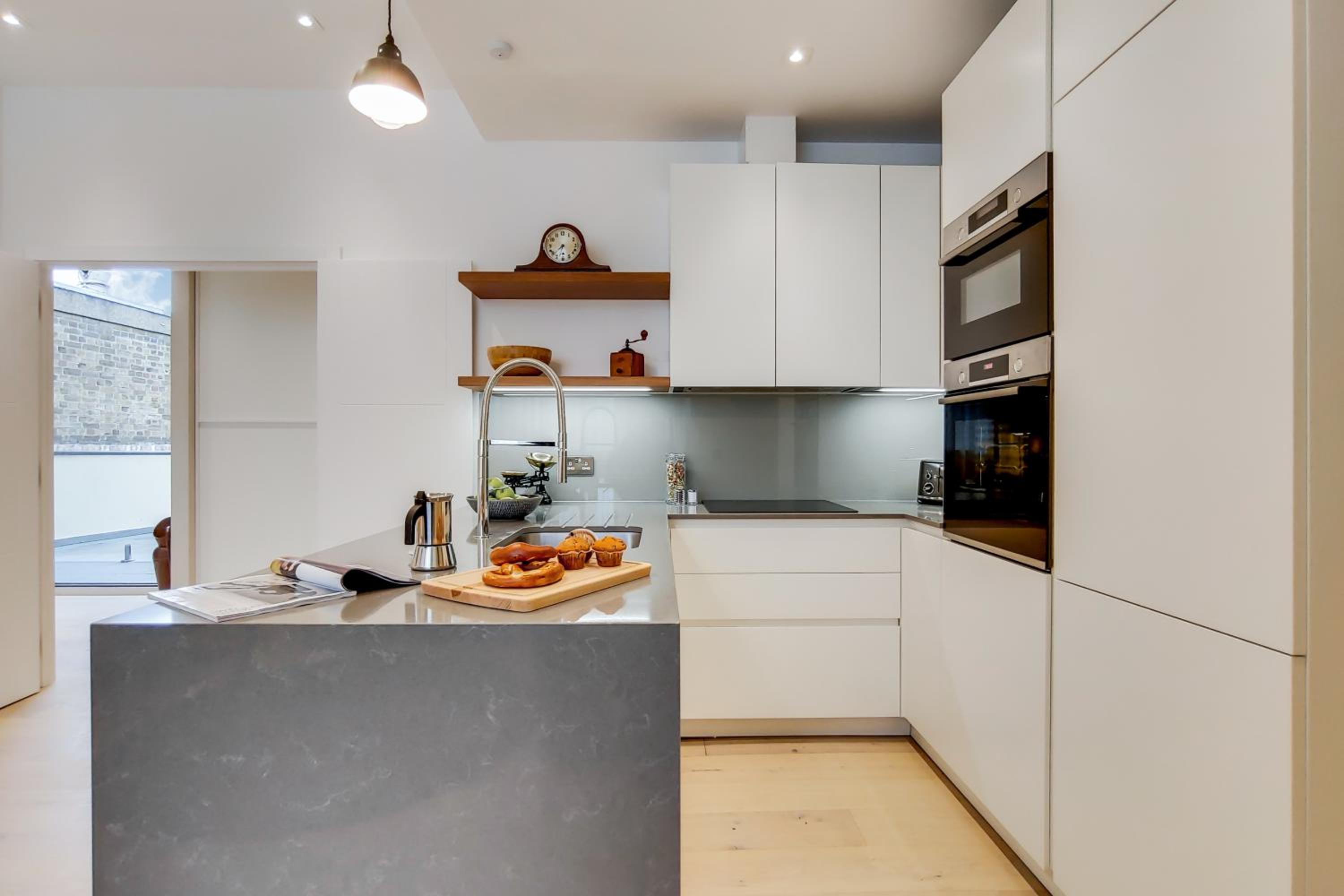 Superior One-Bedroom Apartment