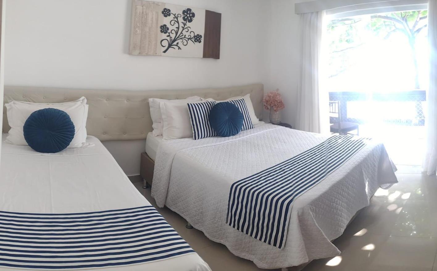 Standard Triple Room with Sea View
