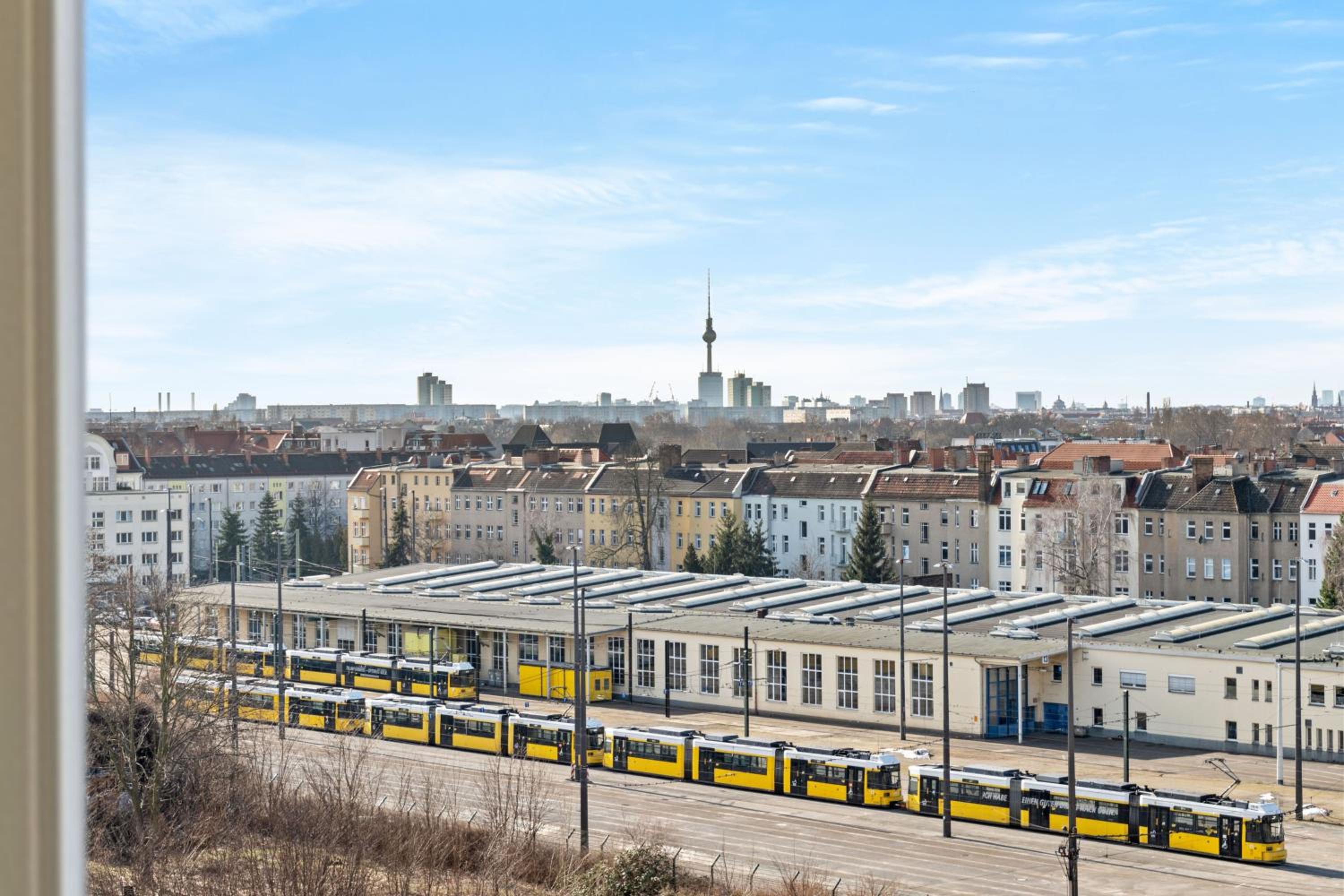 Two-Bedroom Apartment with View photo 2