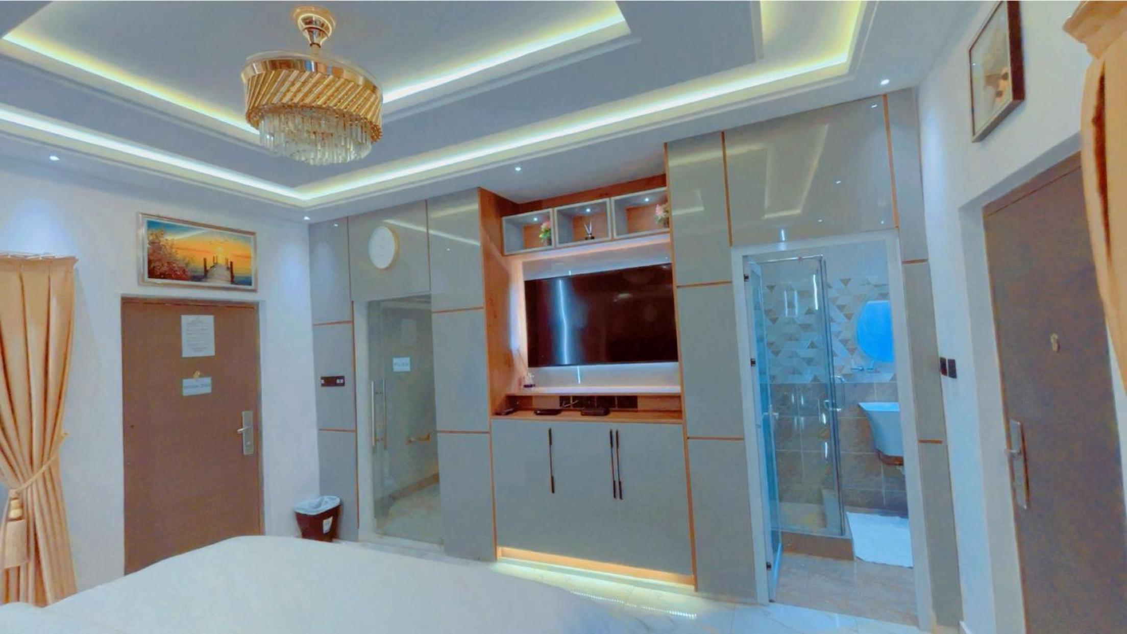 King Room with Balcony photo 3