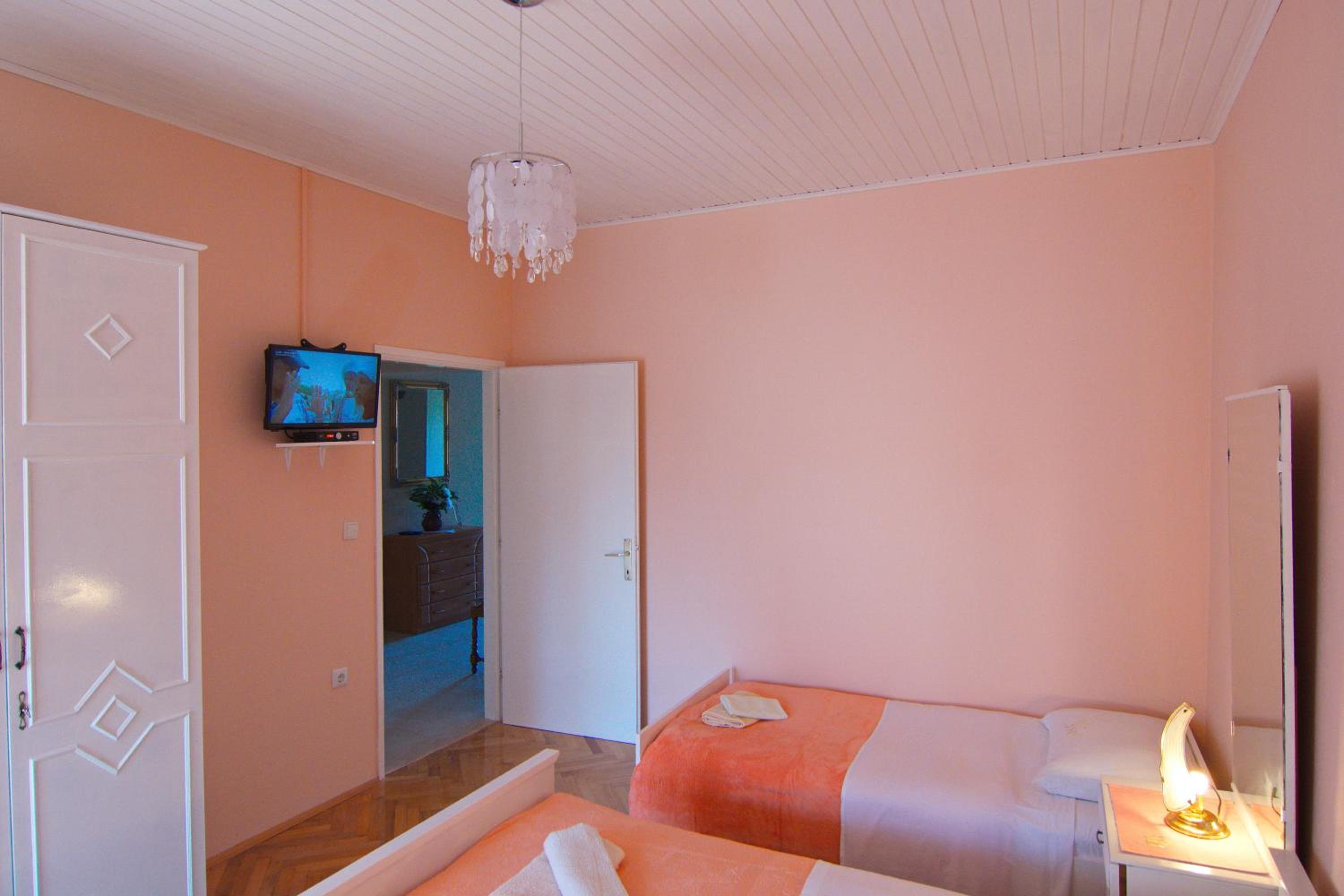 Comfort Triple Room with Shower