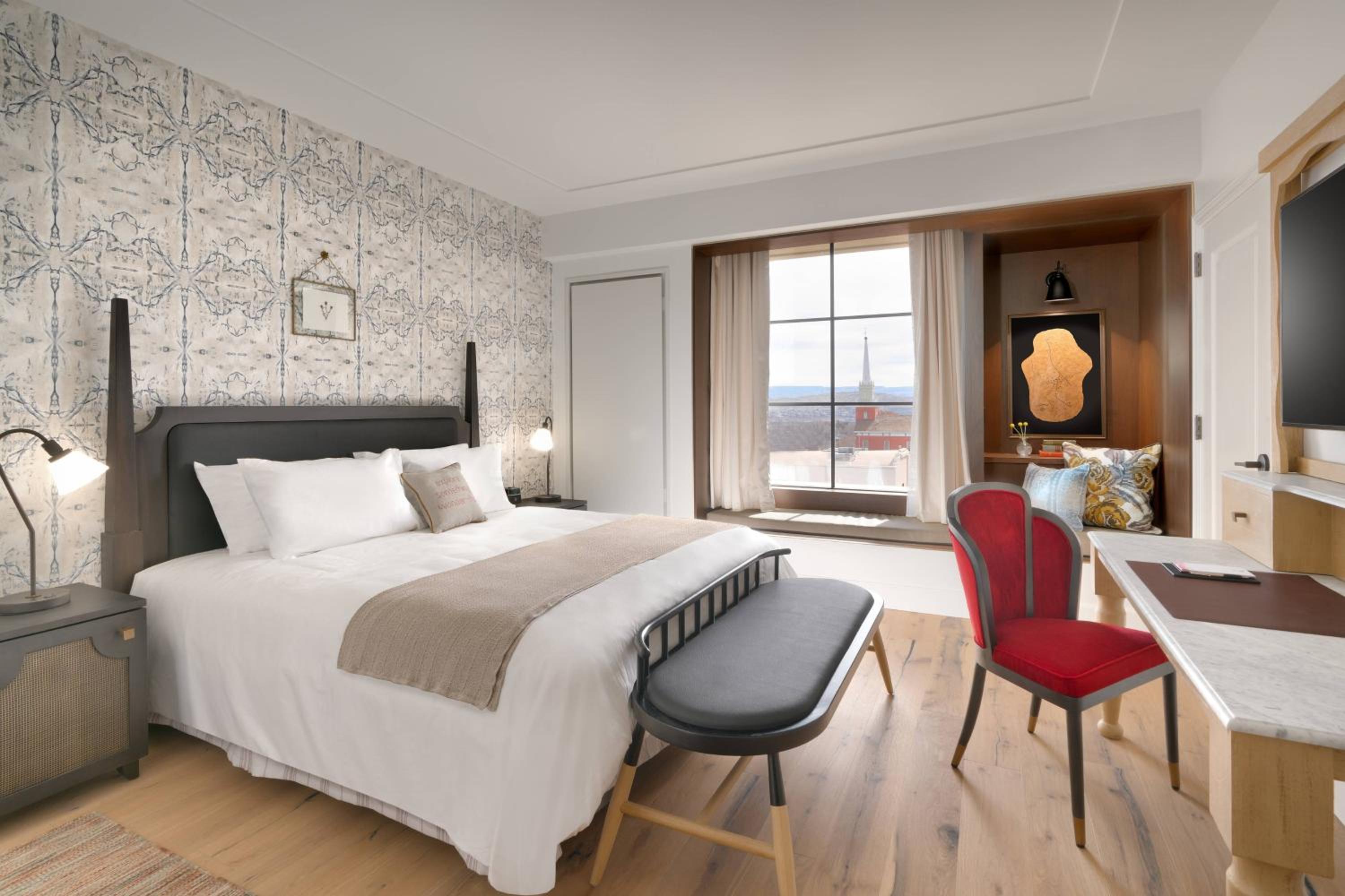 King Room with Roll-in Shower - Mobility and Hearing Accessible
