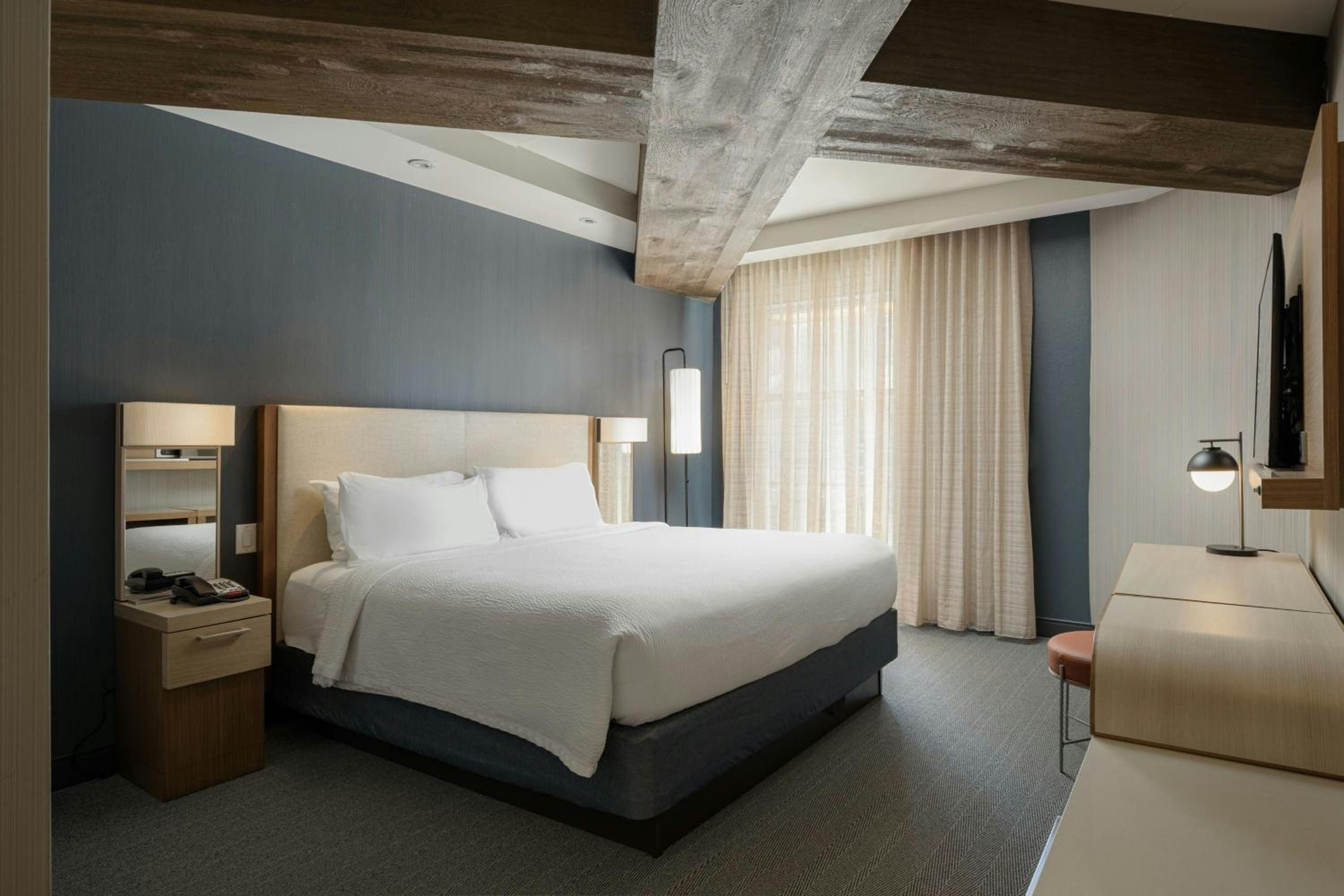 Two-Bedroom Suite with One King Bed, Two Queen Beds, High Floor, Roll-In Shower and Sofa Bed - Mobility Access/Hearing Accessible