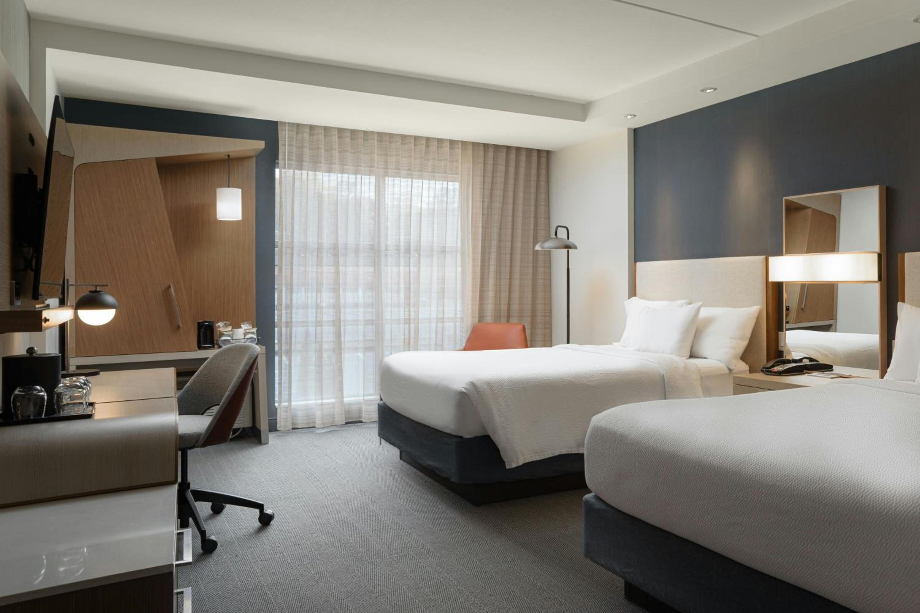 Queen Room with Two Queen Beds and Roll-In Shower - Mobility Access