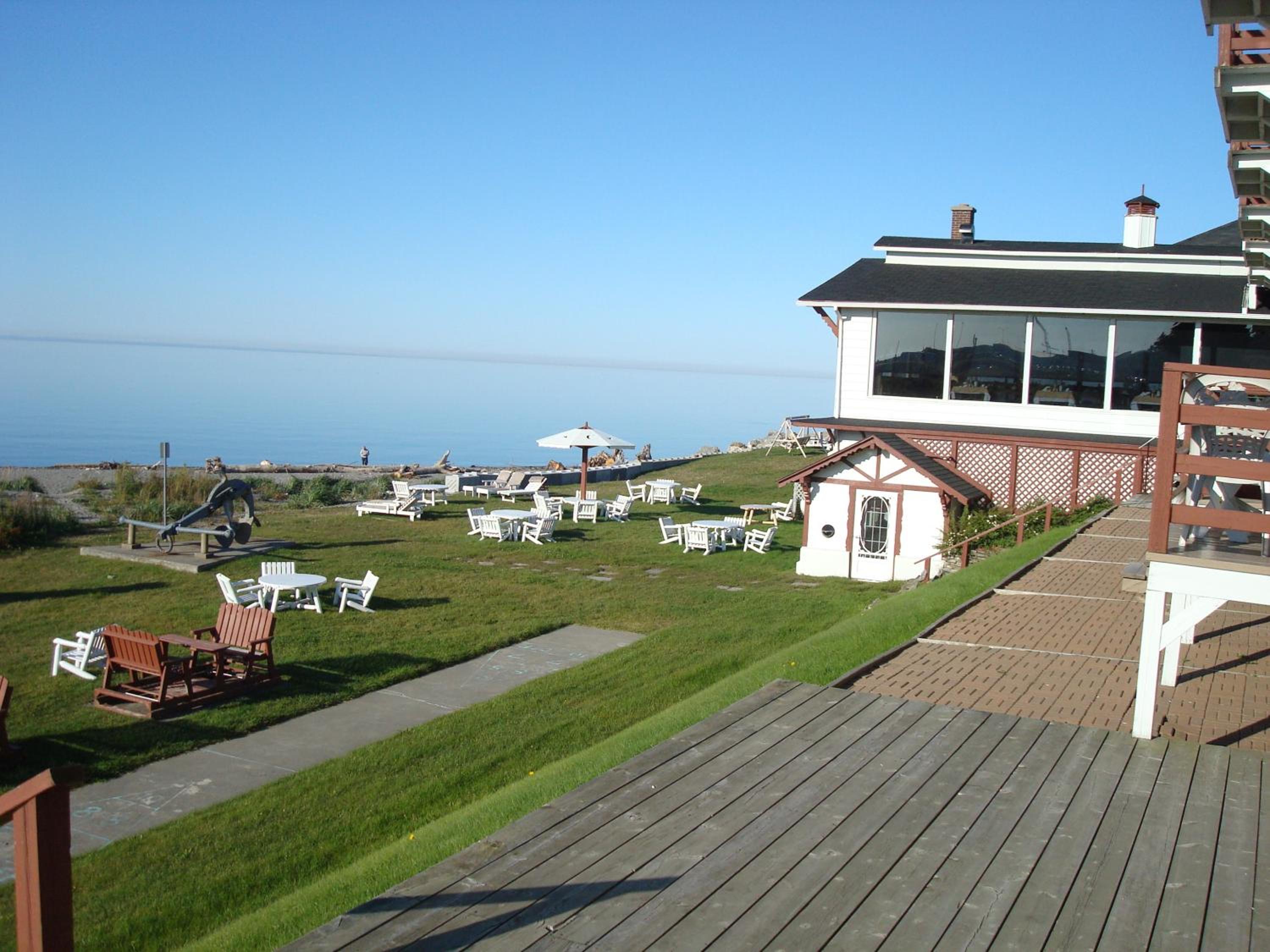 Queen Room with Sea View and balcony photo 3