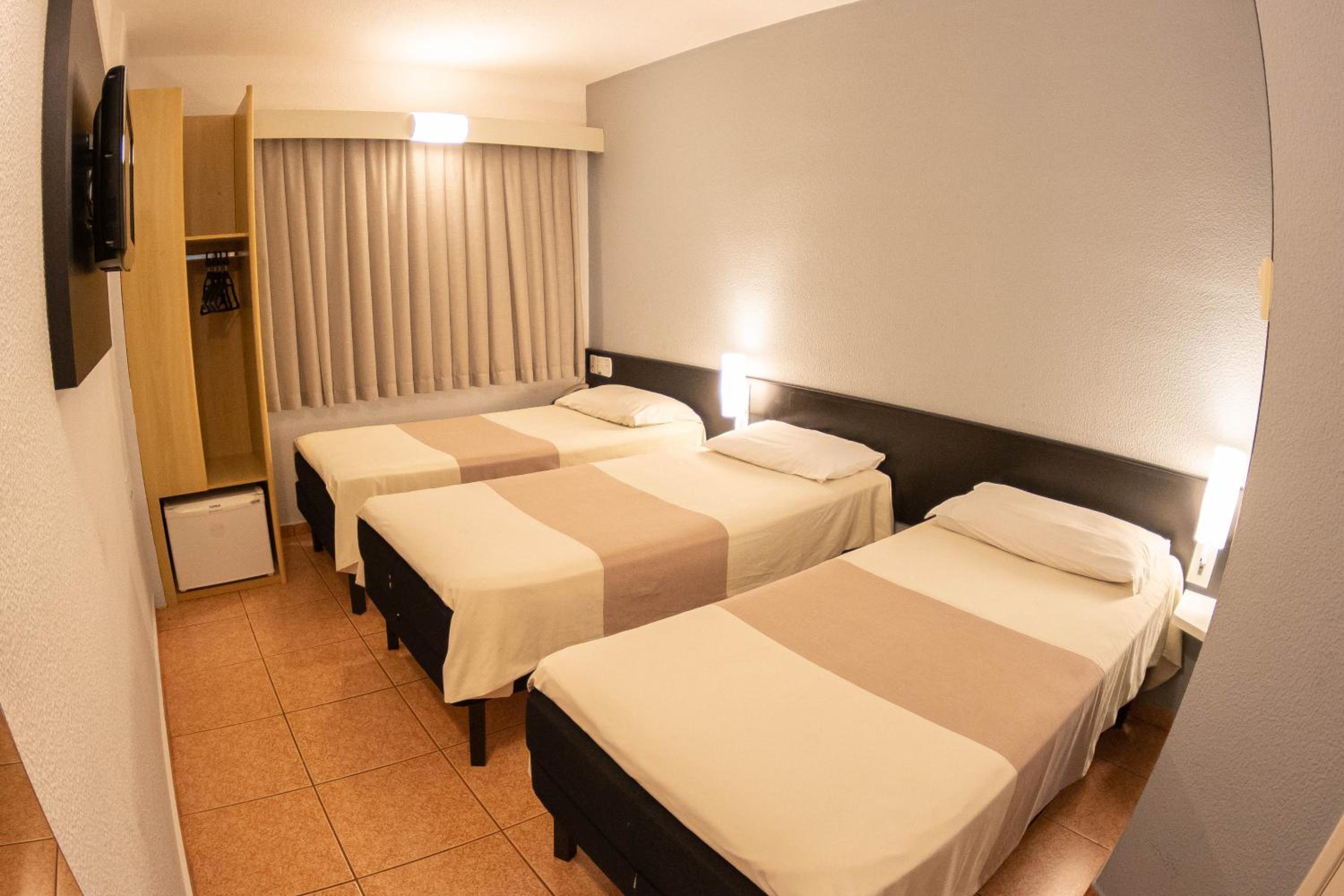 Apartment with Three Single Beds photo 3