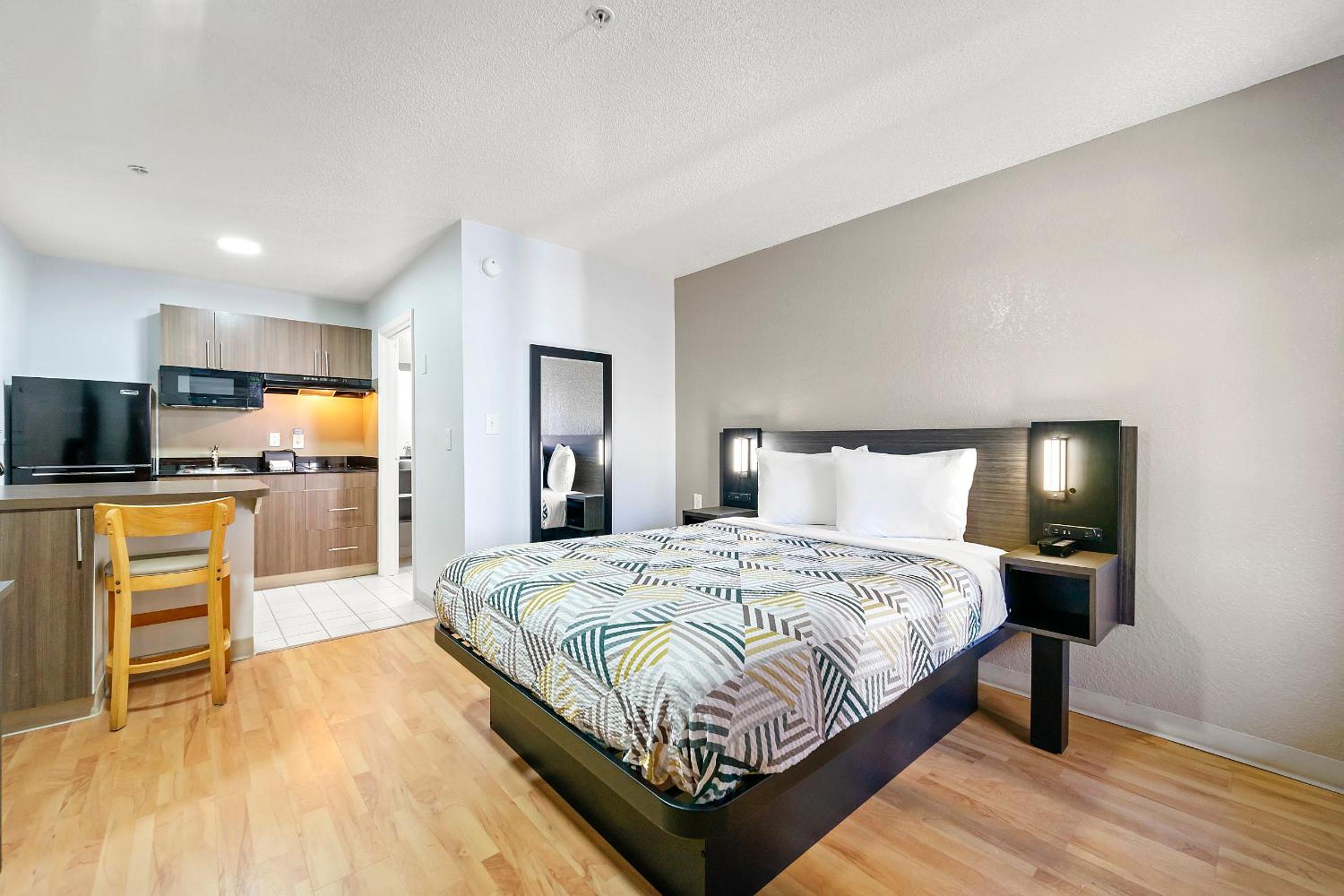 Queen Room - Photo 6
