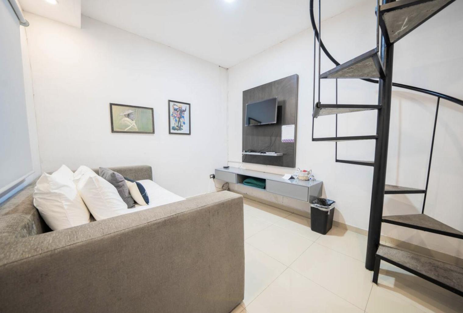 Studio - Split Level