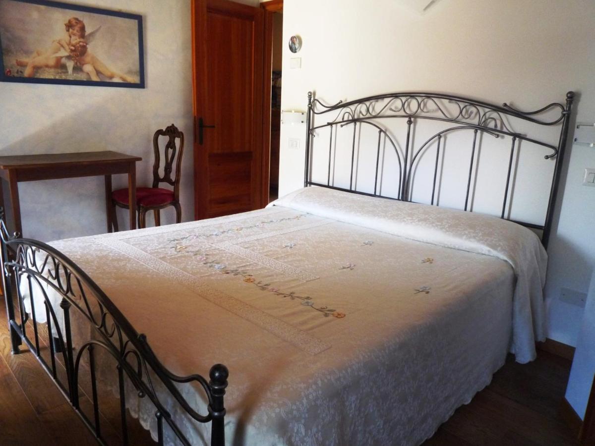 Double Room - Photo 6