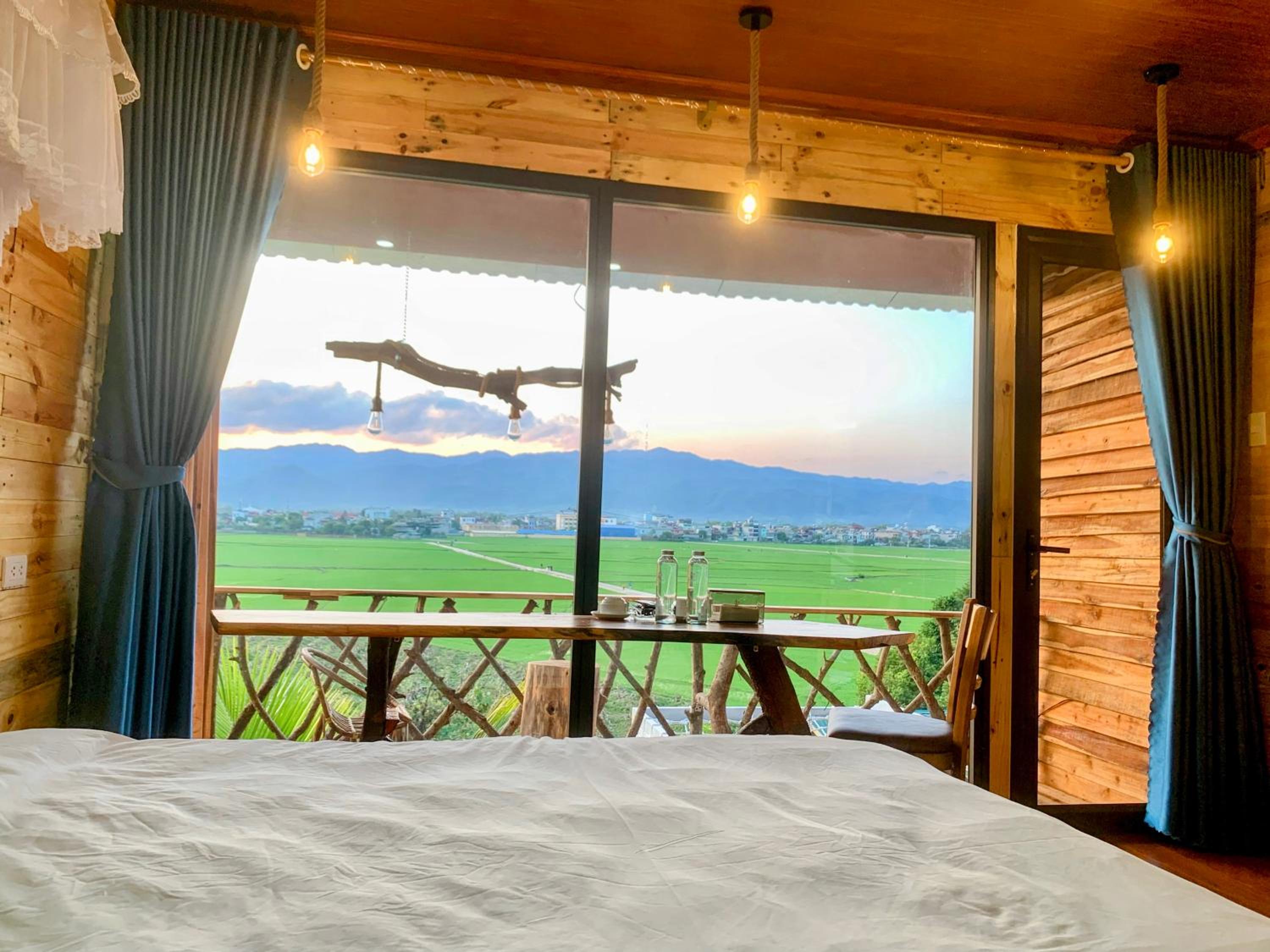 Deluxe Bungalow with Garden View photo 1