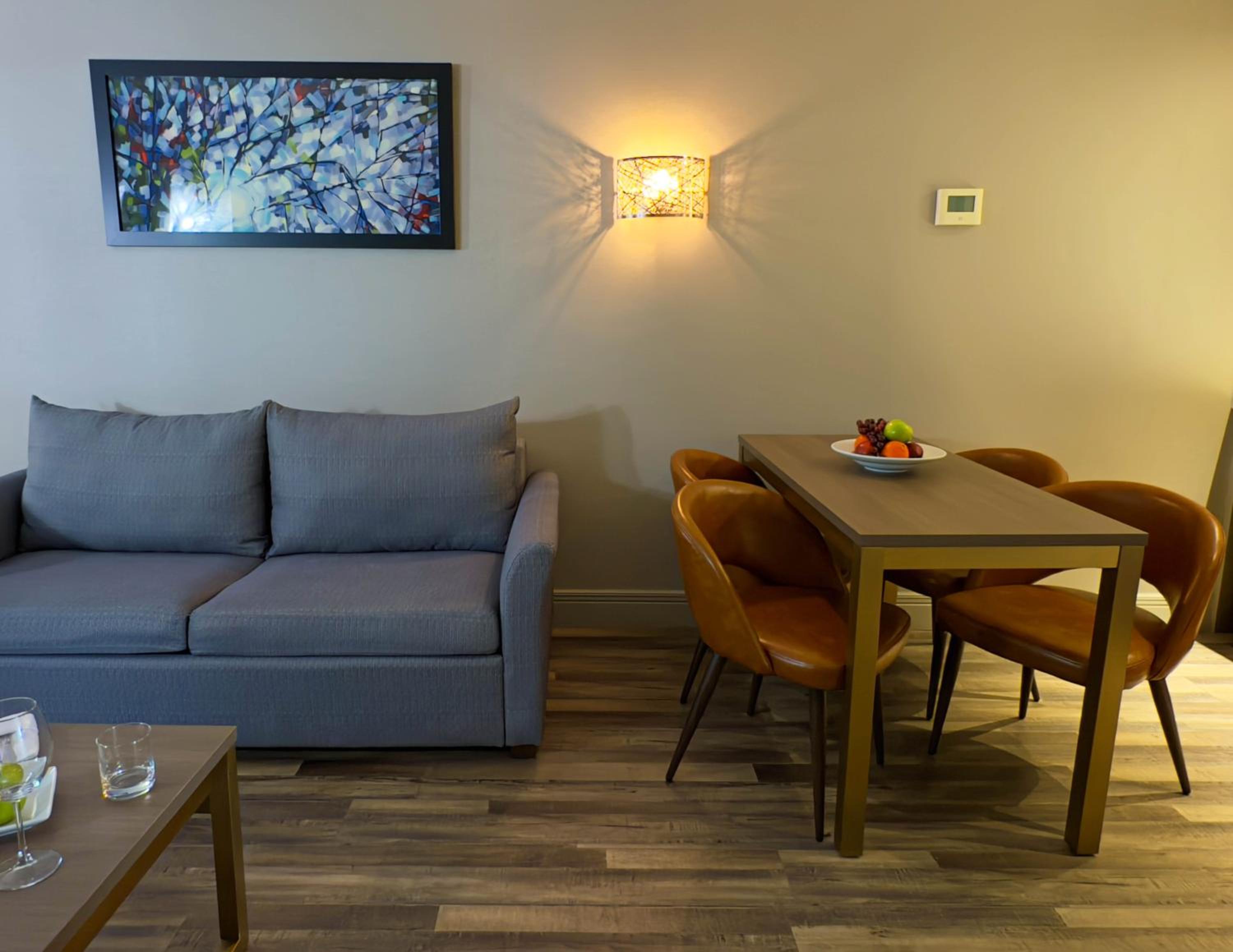 King Suite with Sofa Bed - Non Smoking - Photo 5