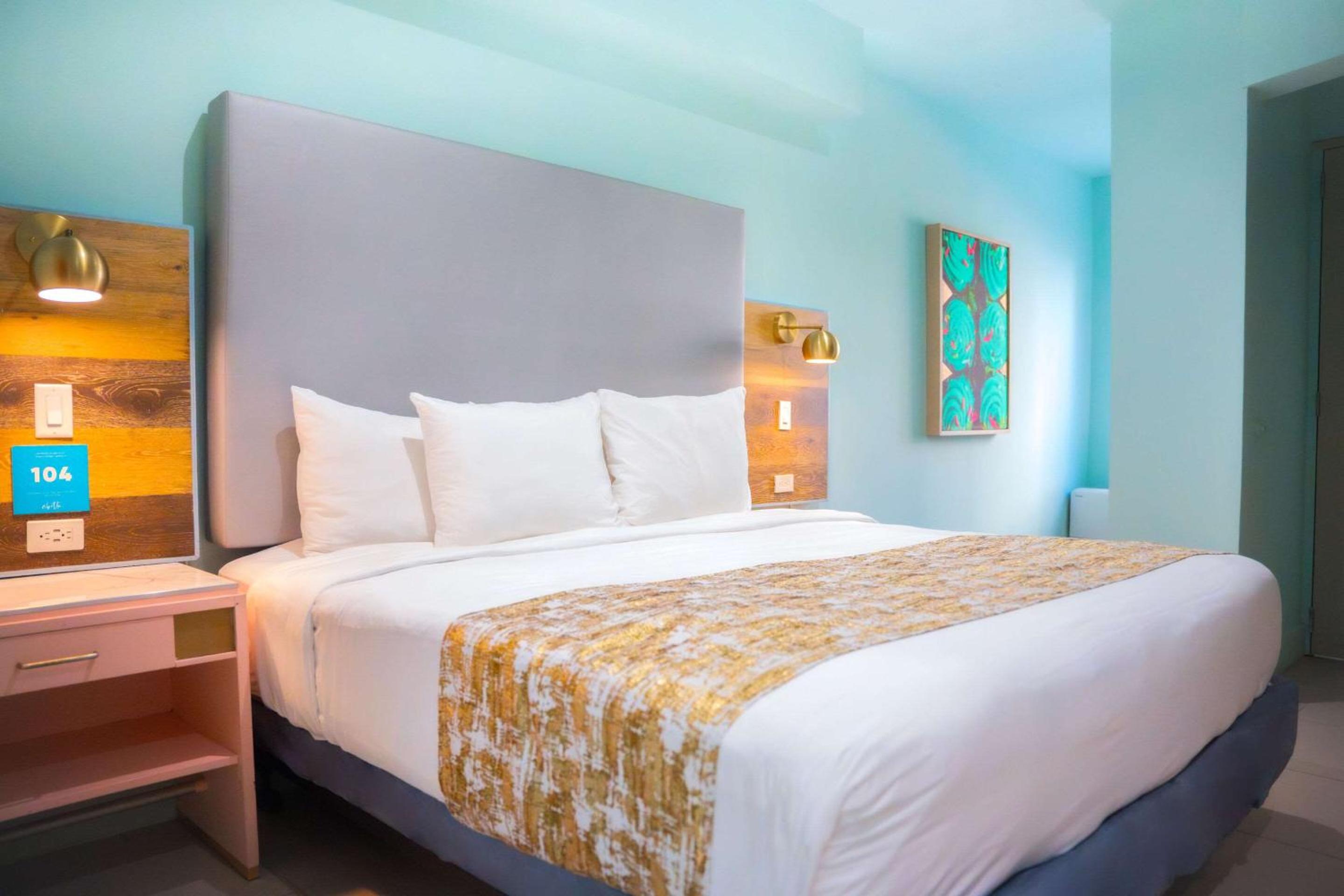 King Room - Mobility Accessible