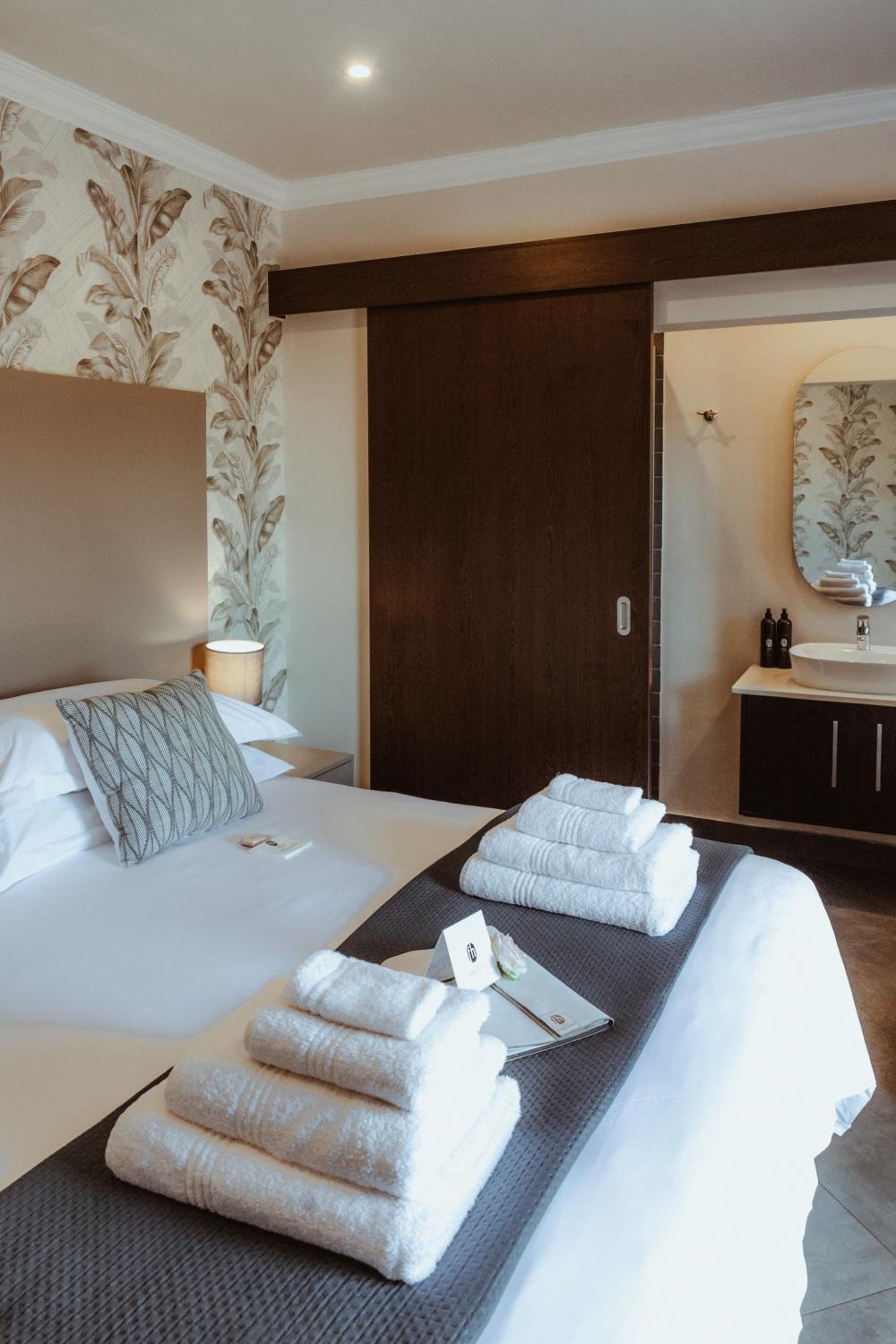 Standard Double Room photo 3