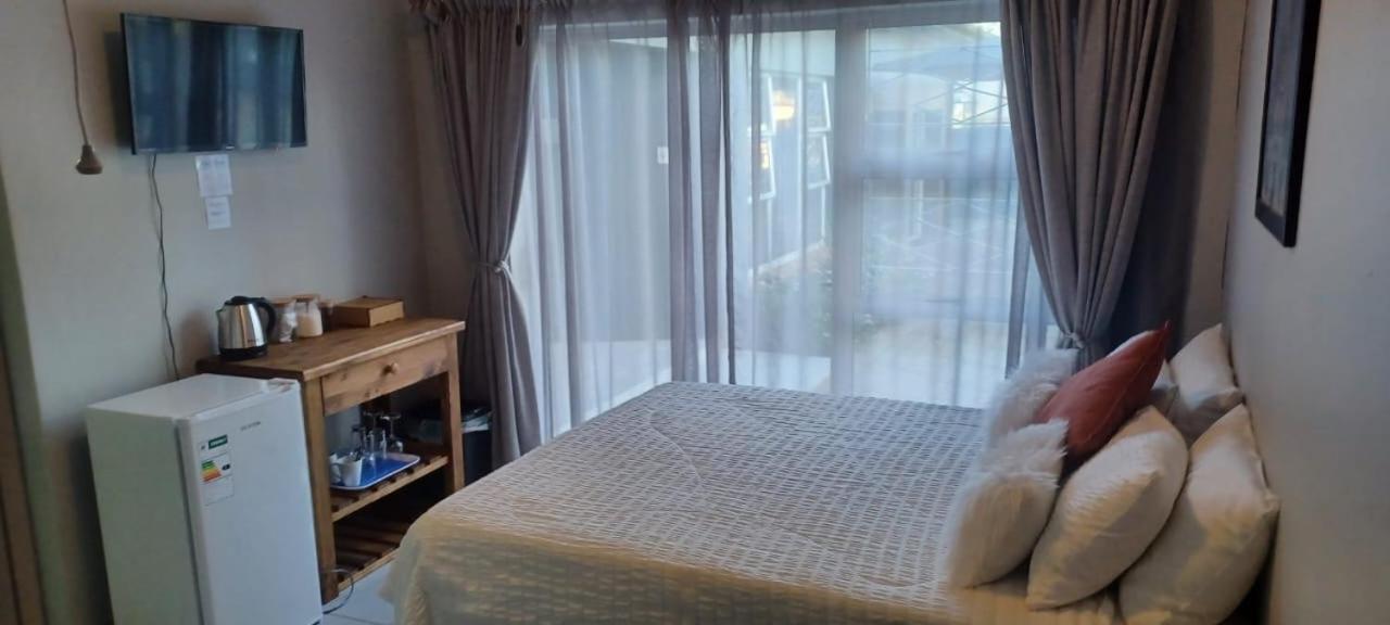 Deluxe Room - Photo 2