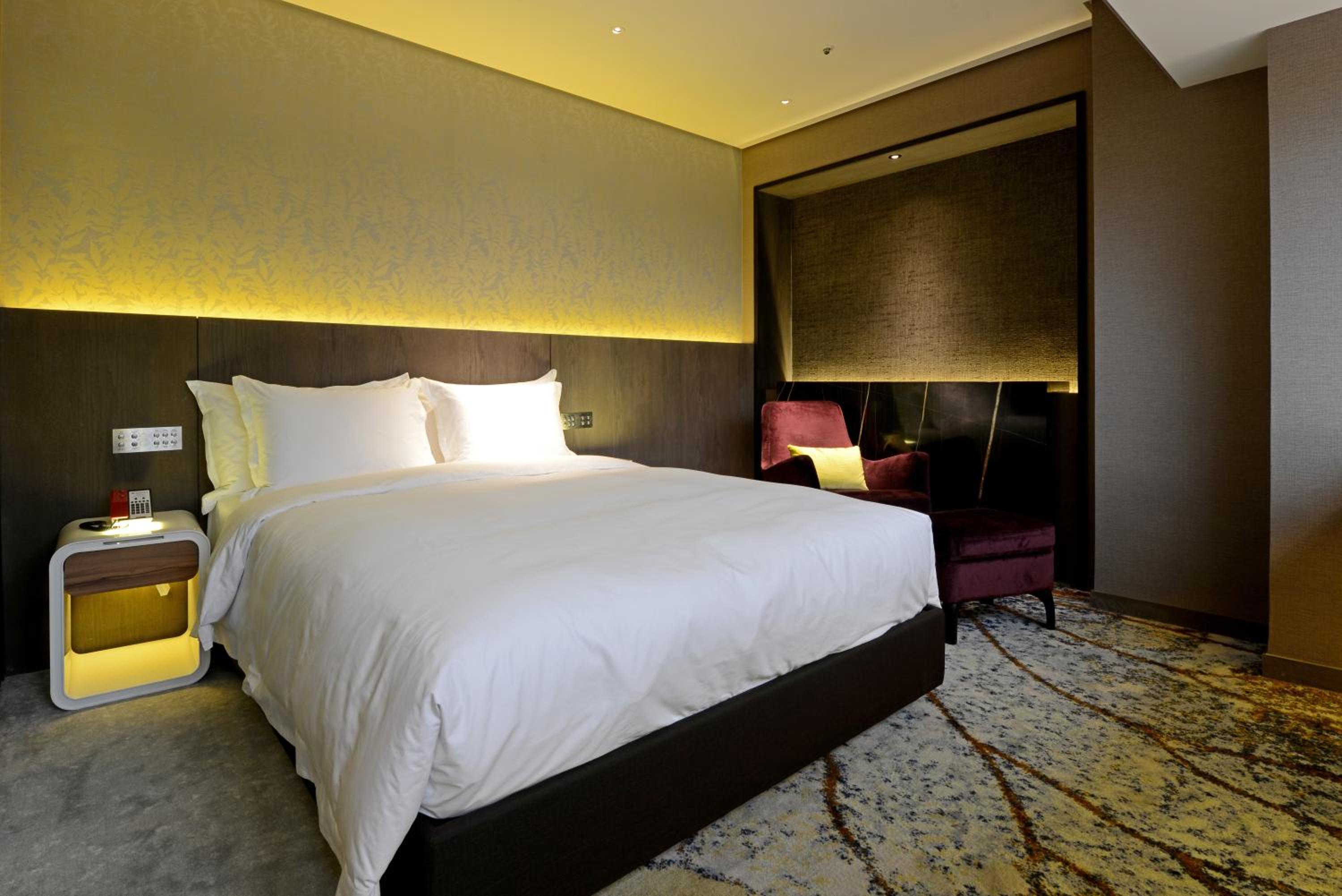 Deluxe Single Room