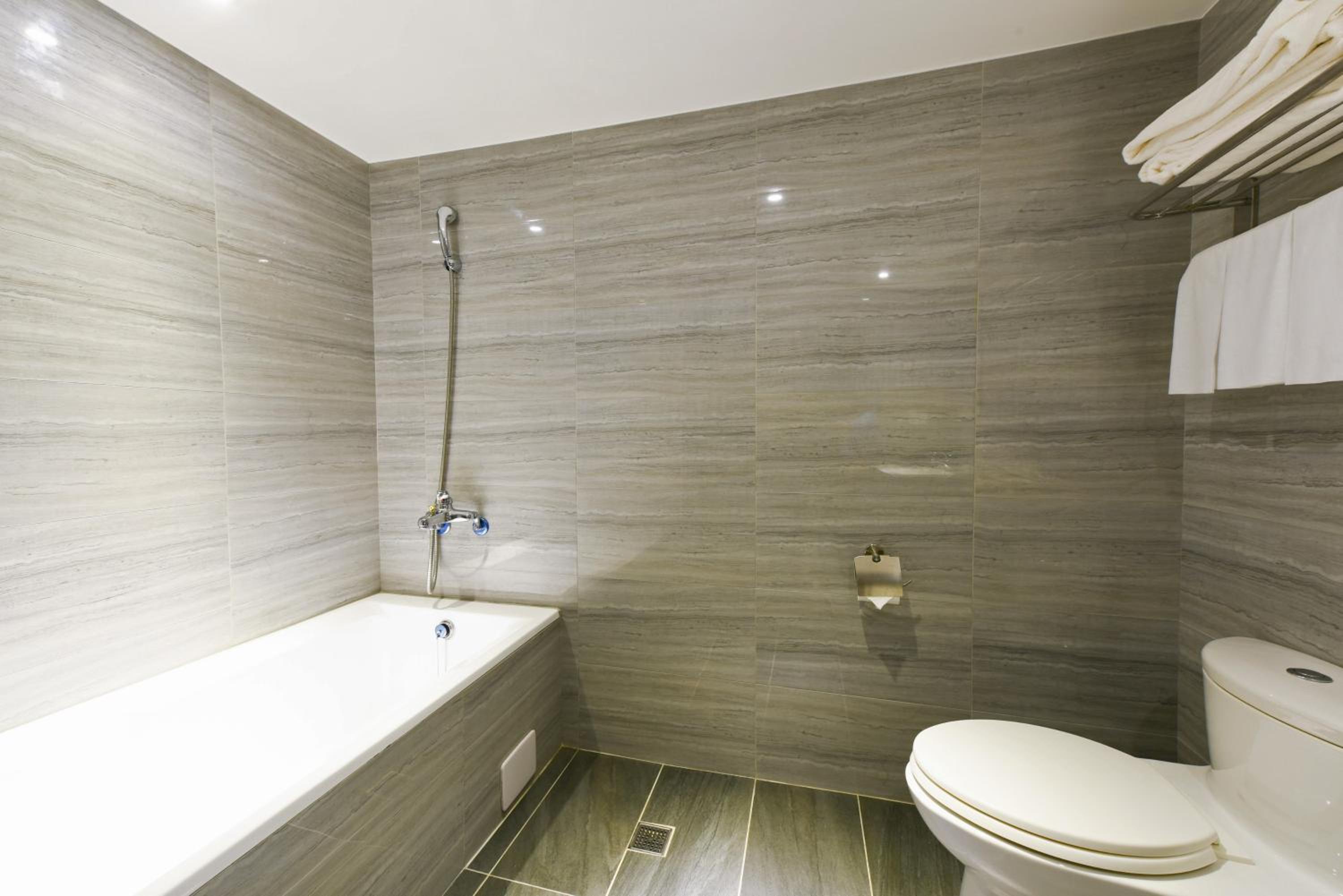 Quadruple Room - Photo 3
