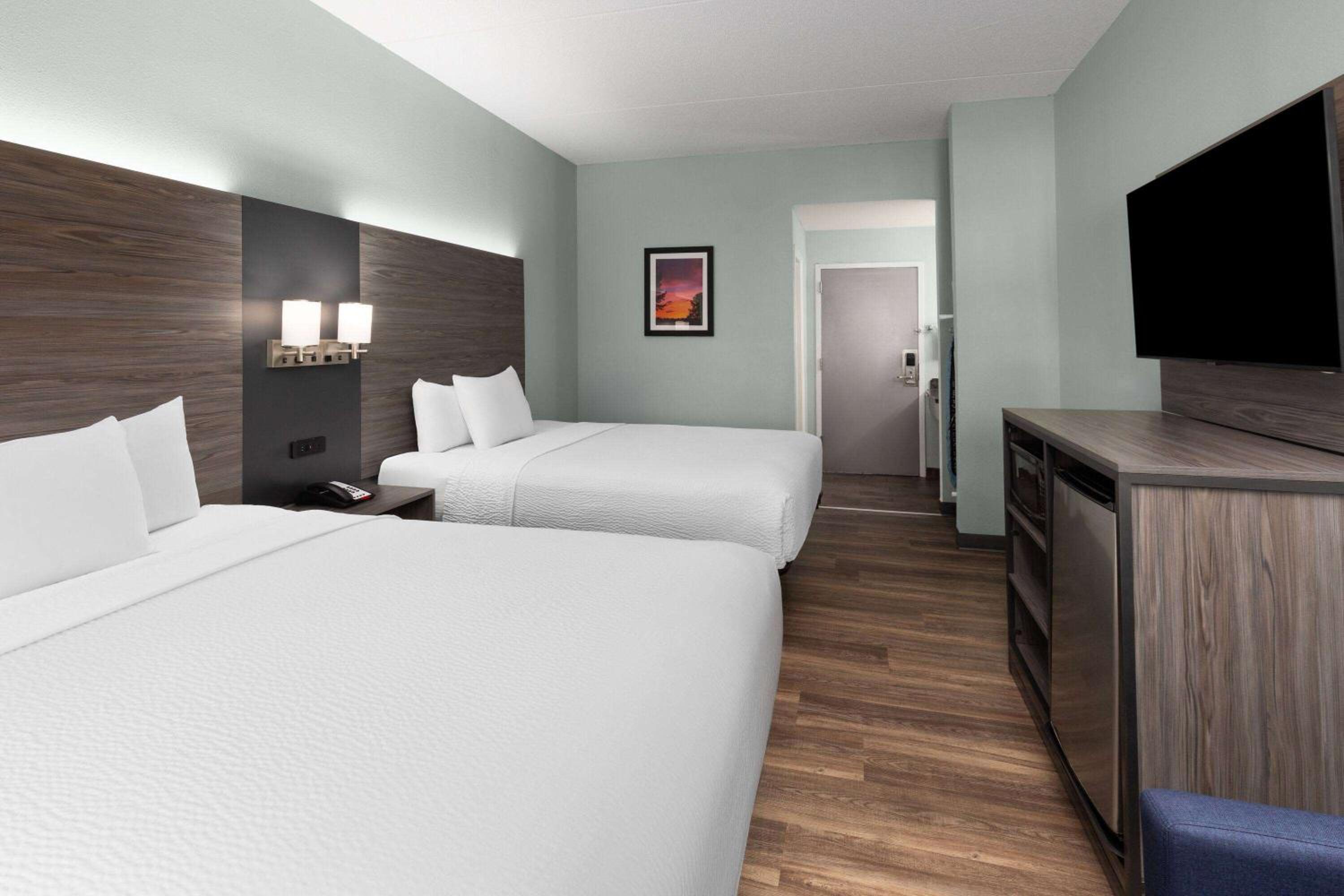 Double Room with Two Double Beds - Non-Smoking - Photo 2