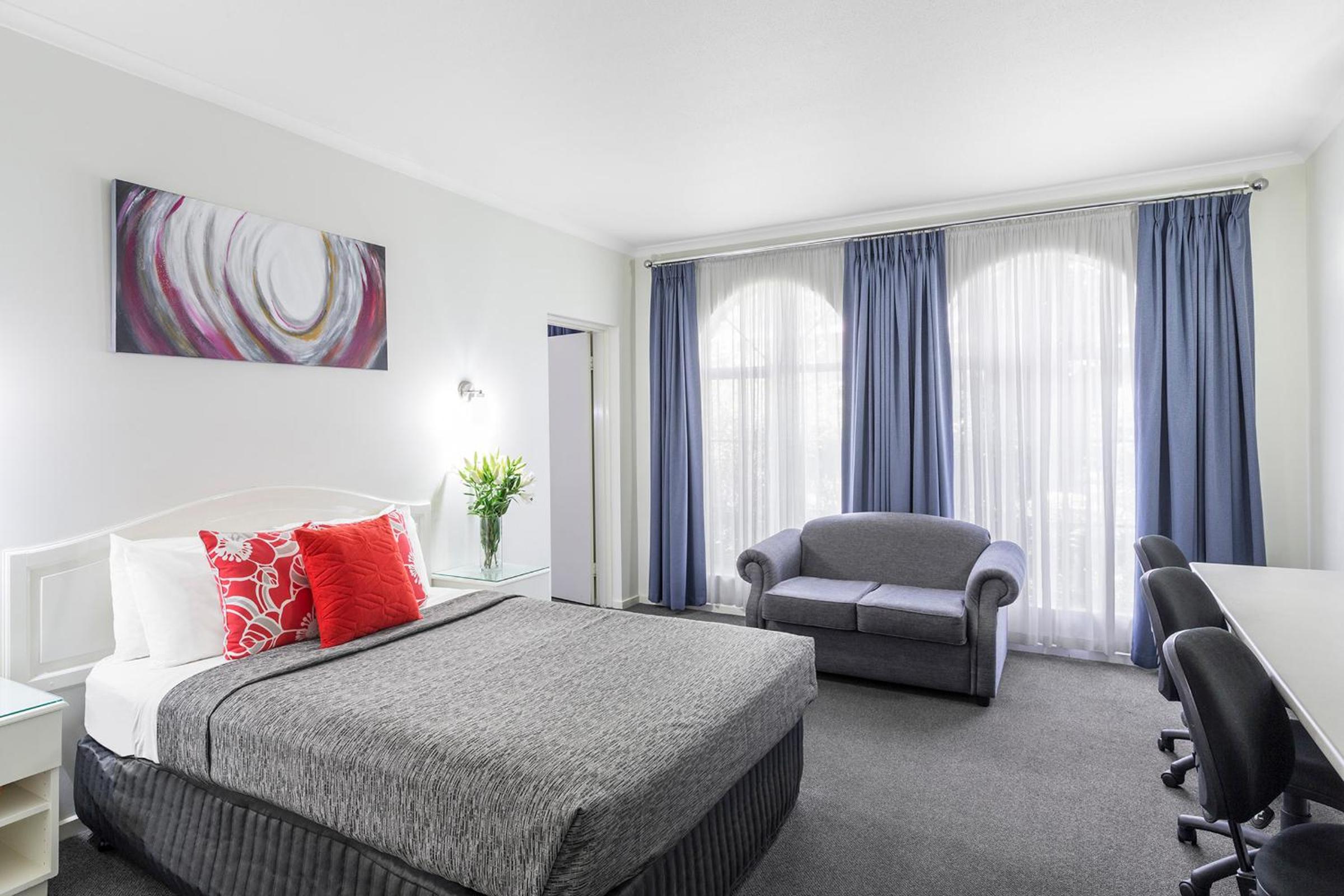 Deluxe Queen Room - Photo 3