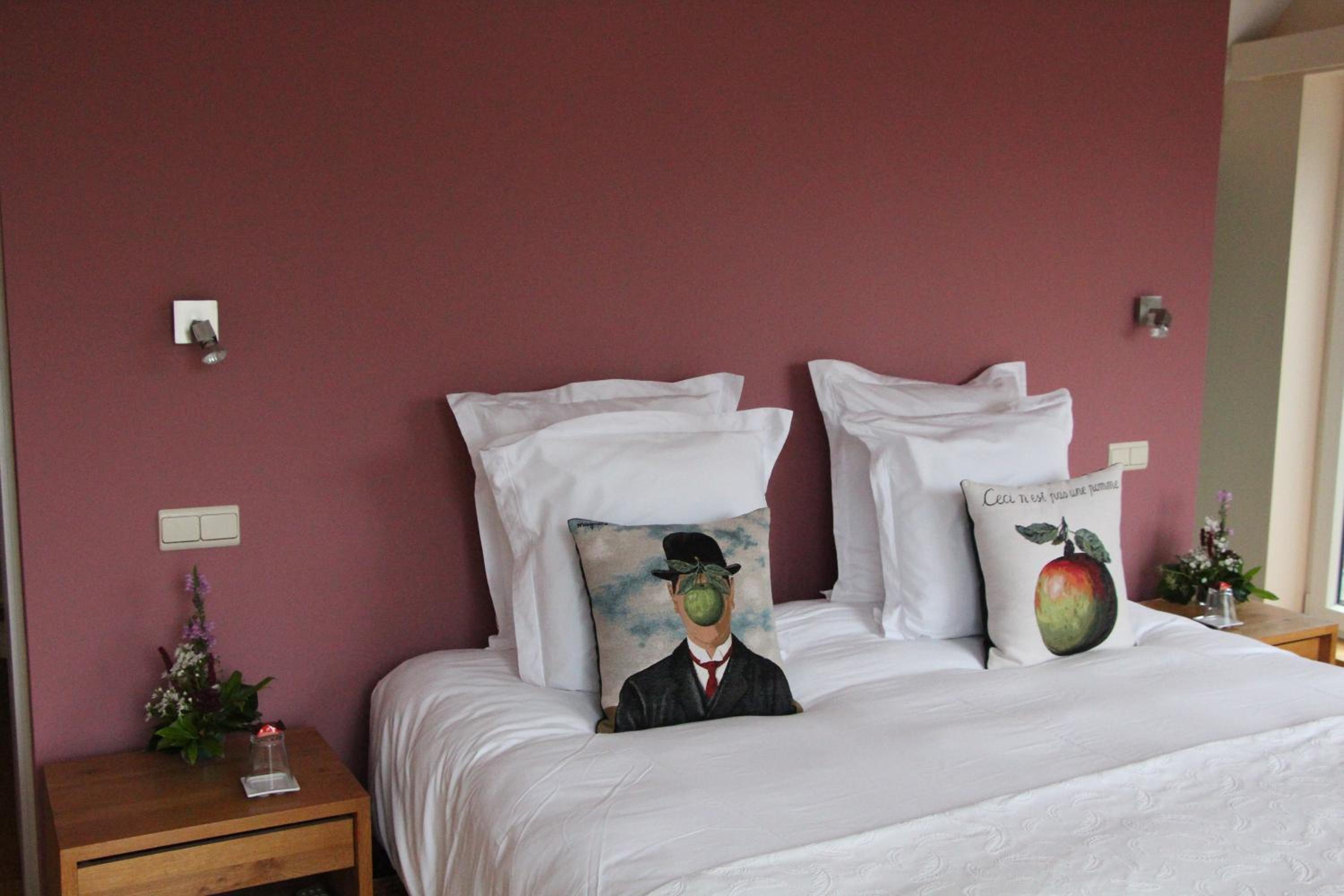 Queen Suite photo 2