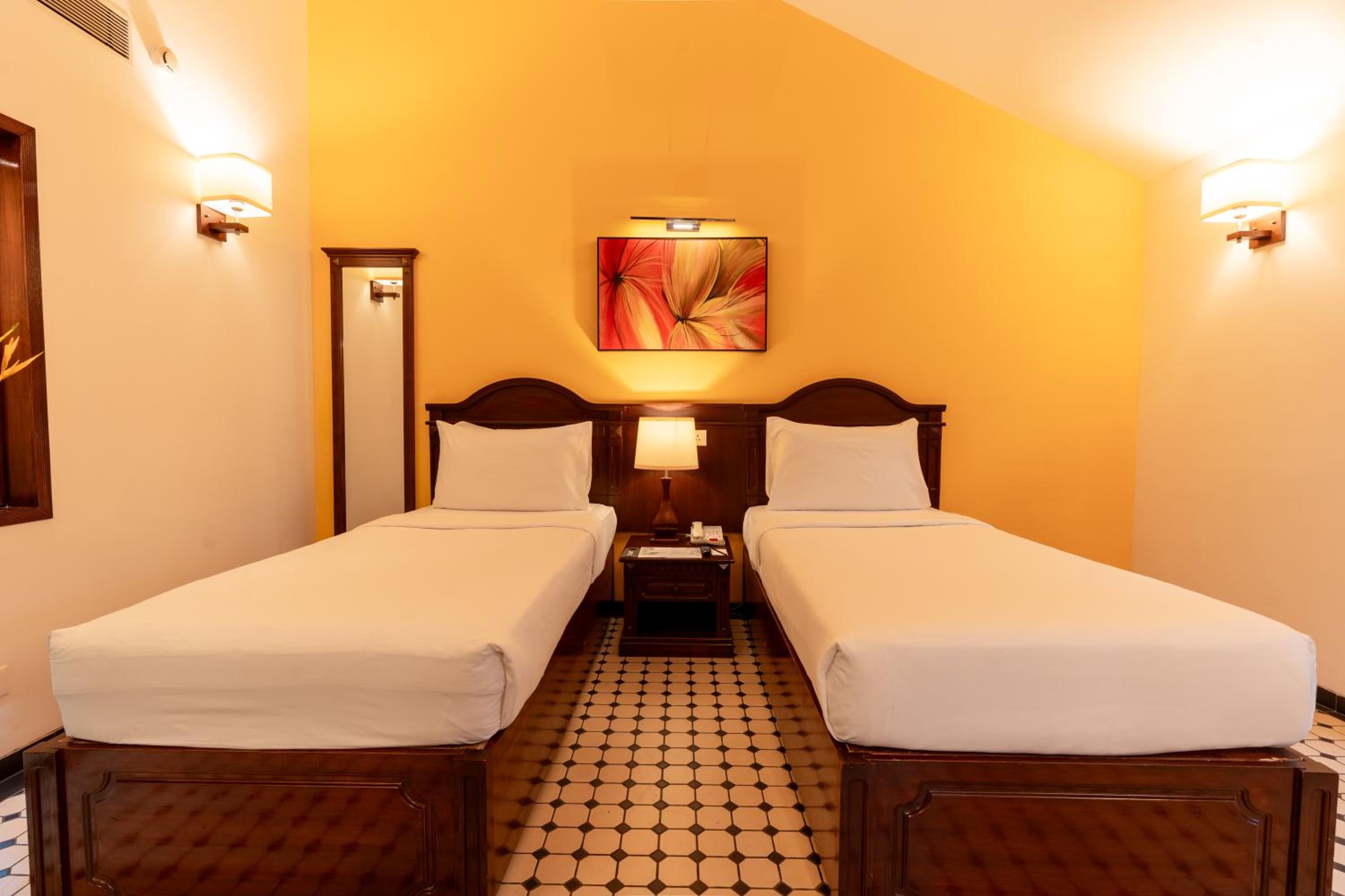 Boutique Villa Twin Room with Pool View - 4 pints of beer bucket per stay, 10% Discount on Food & Beverages, Laundry and SPA Boutique Villa Twin Room with Pool View - 4 pints of beer bucket per stay, 10% Discount on Food & Beverages, Laundry and SPA