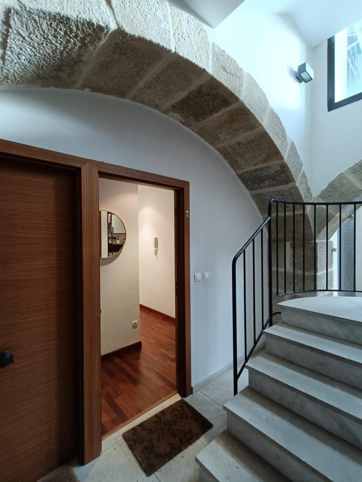 Two-Bedroom Apartment with Mountain View photo 2
