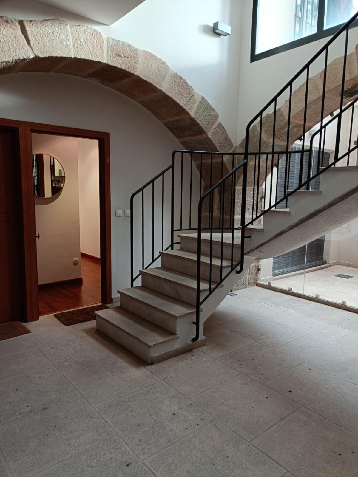 Two-Bedroom Apartment with Mountain View photo 3