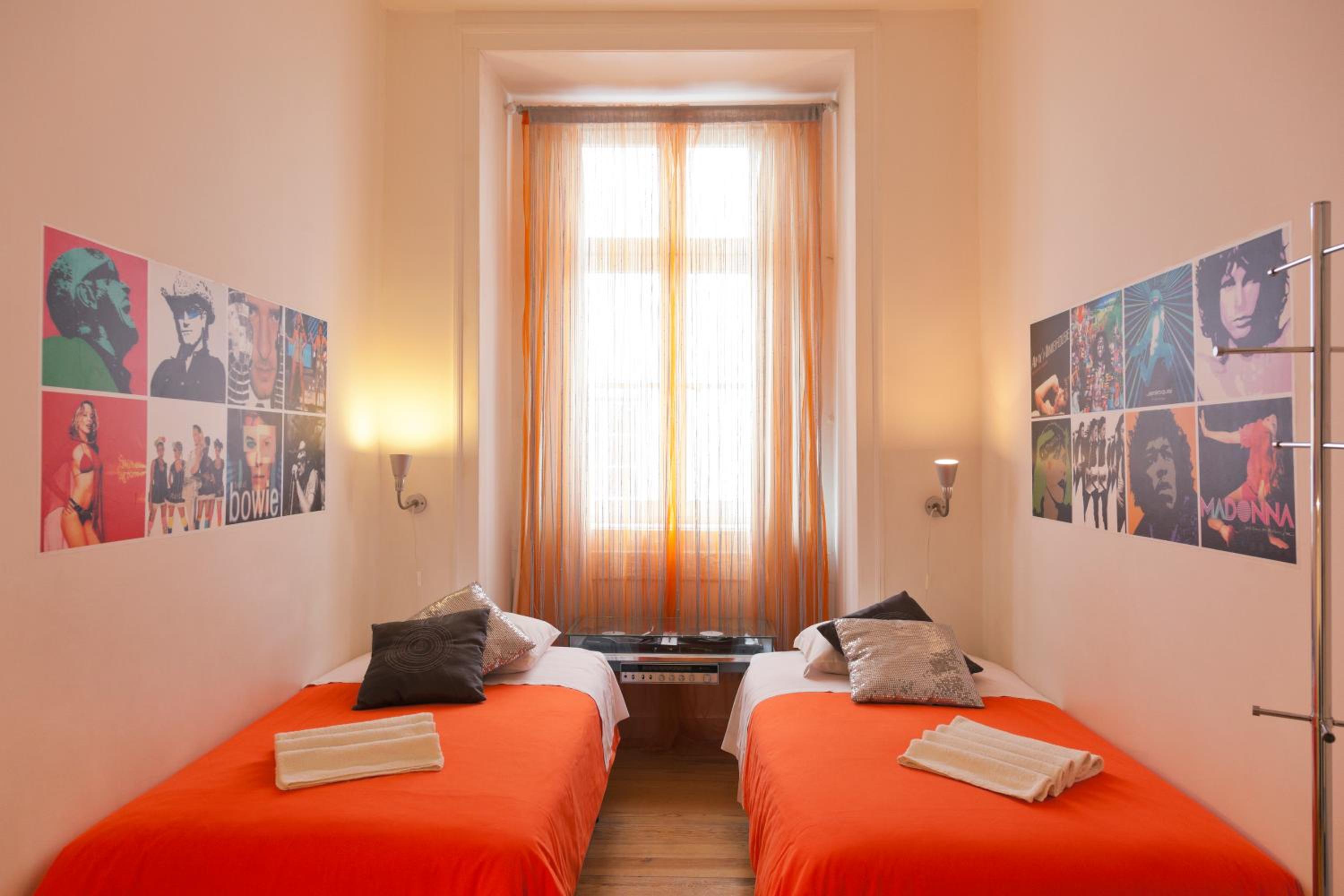 Economy Twin Room photo 1