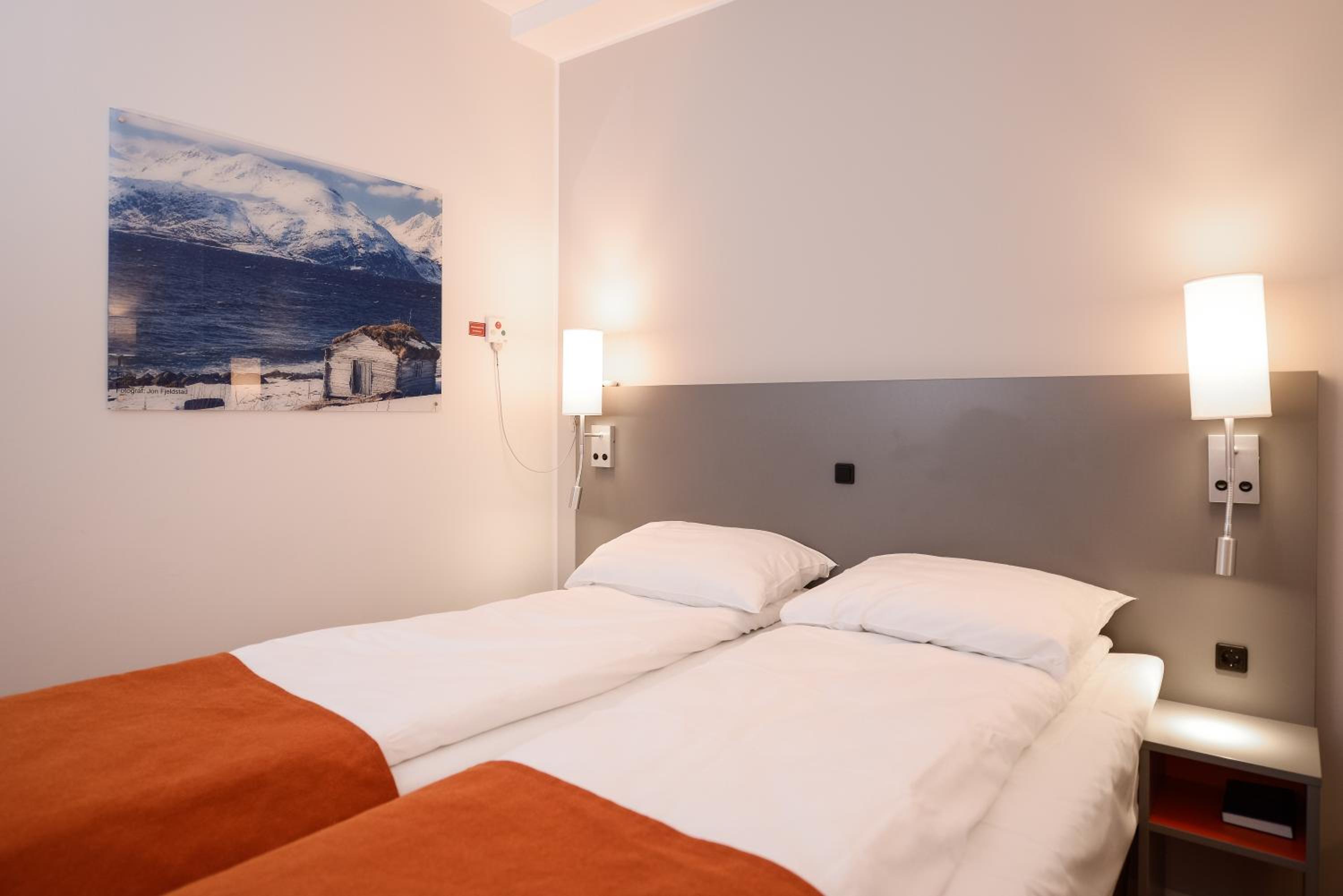 Standard Twin Room photo 3