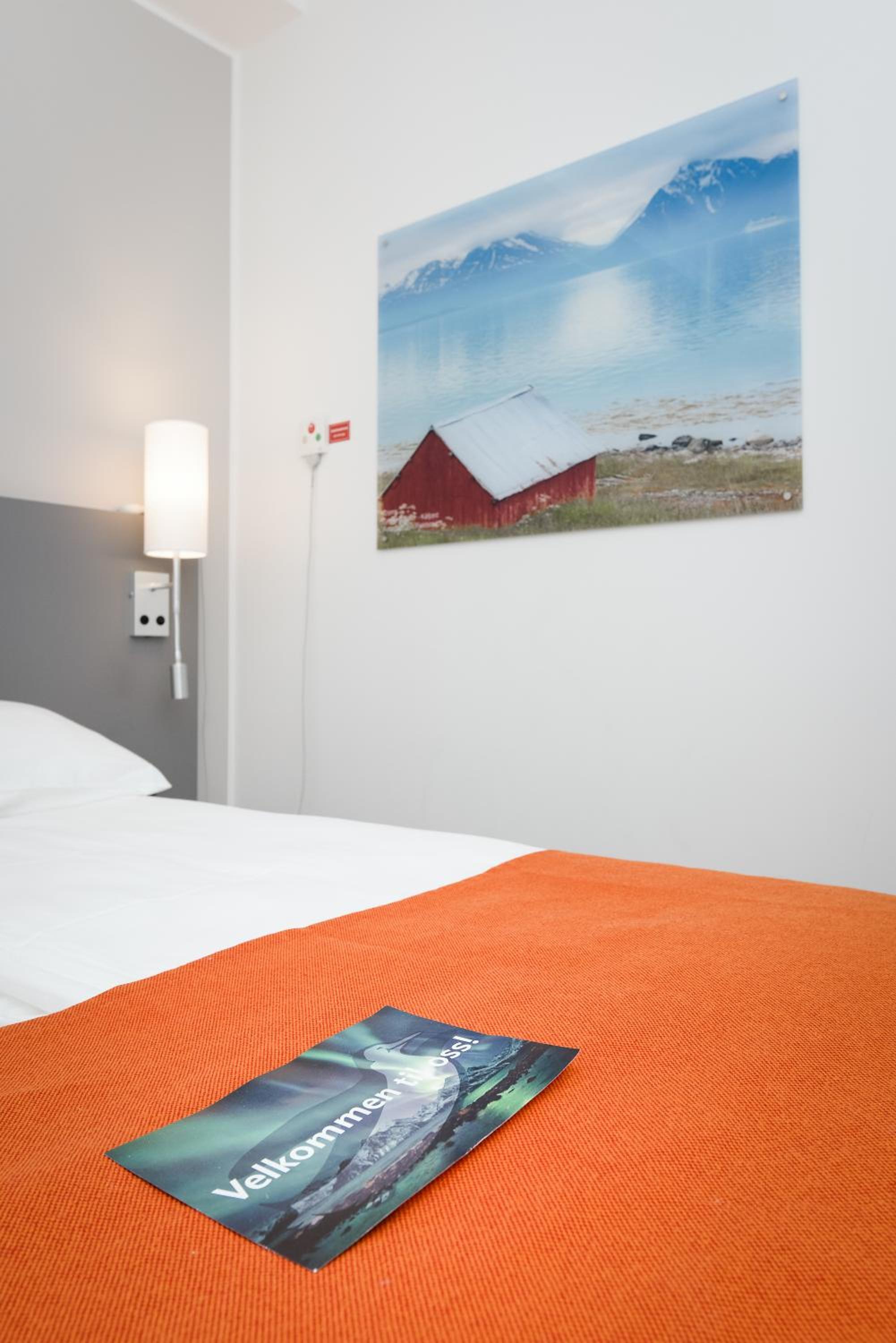 Standard Twin Room photo 2