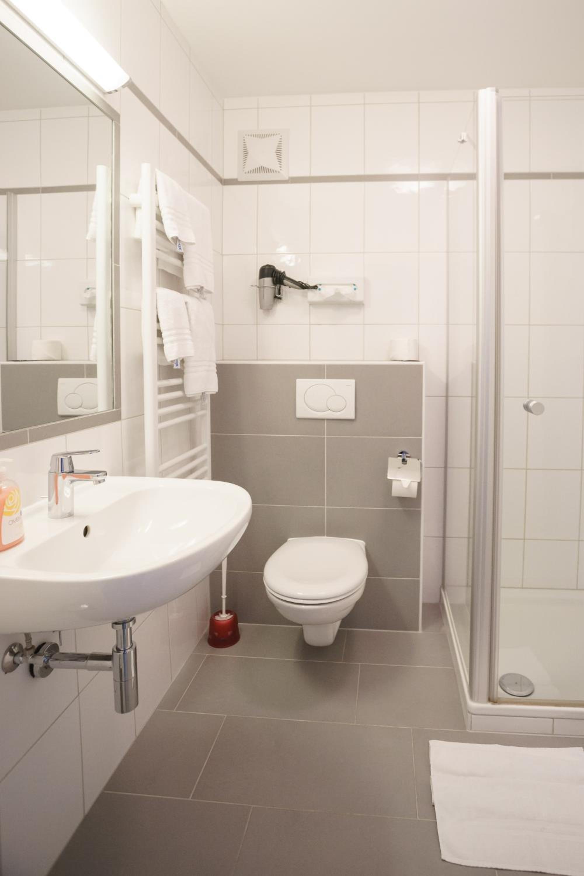 Triple Room - Photo 8