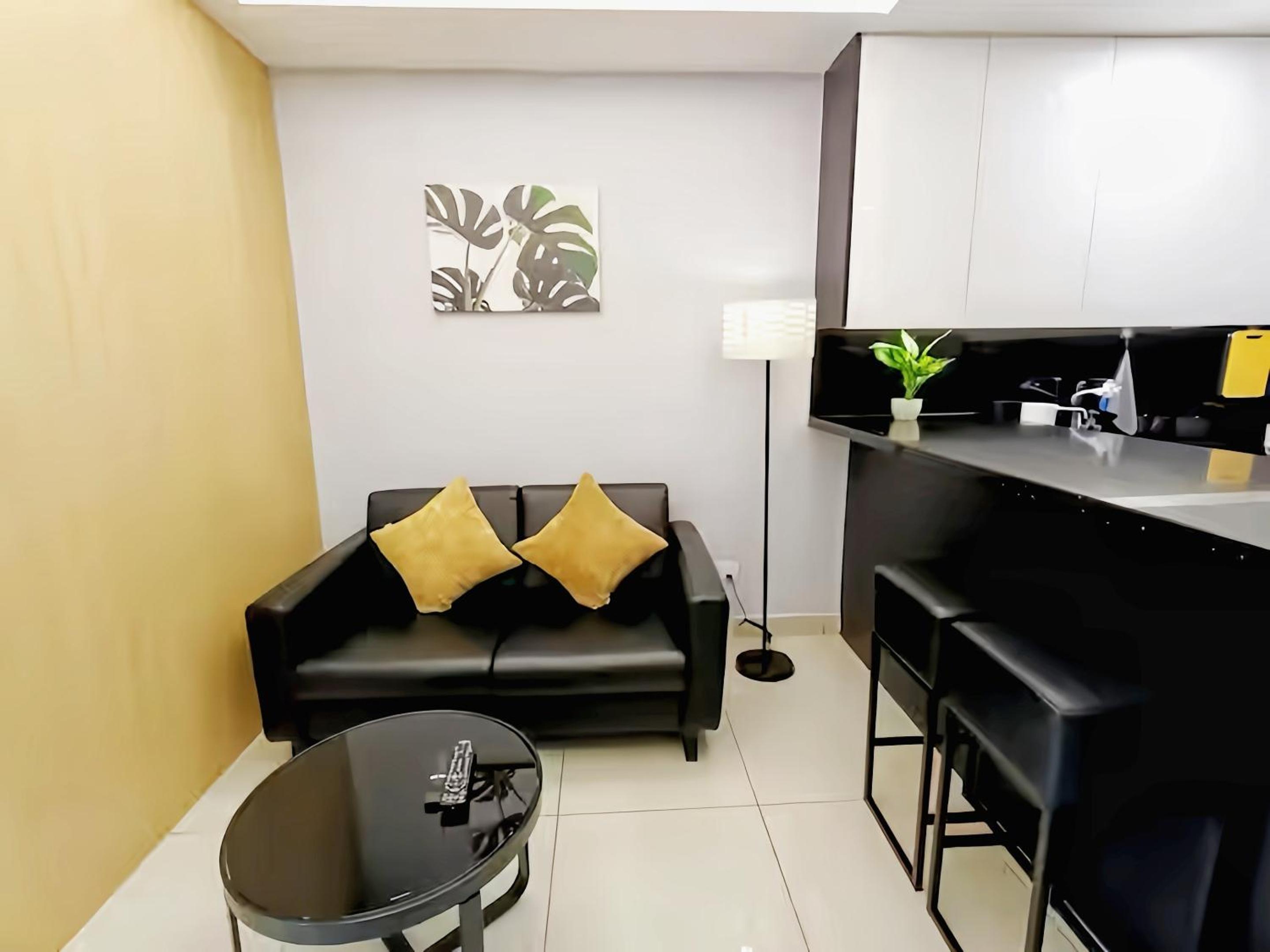 Studio Apartment photo 2