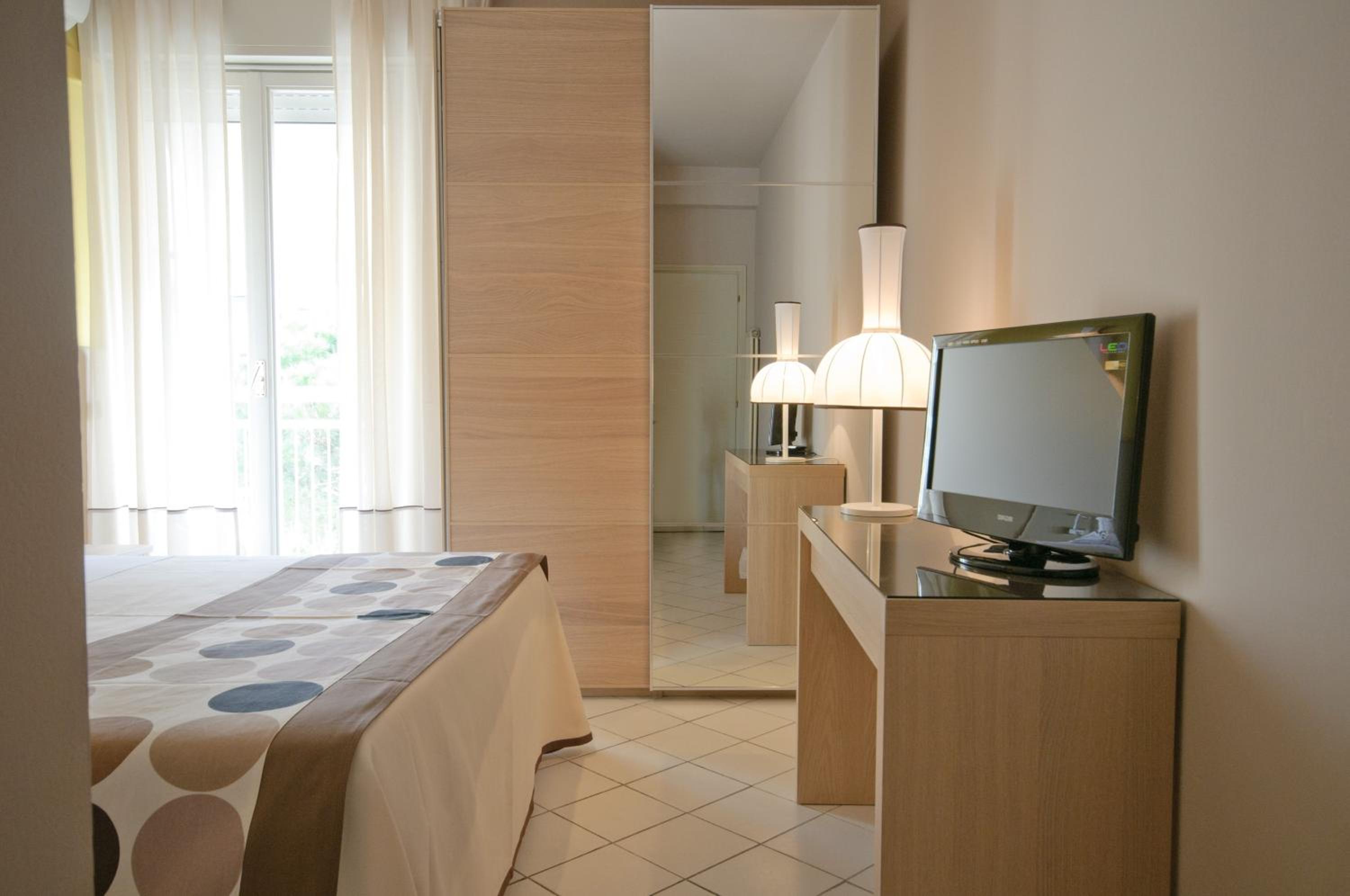 Double Room with Balcony and Sea View