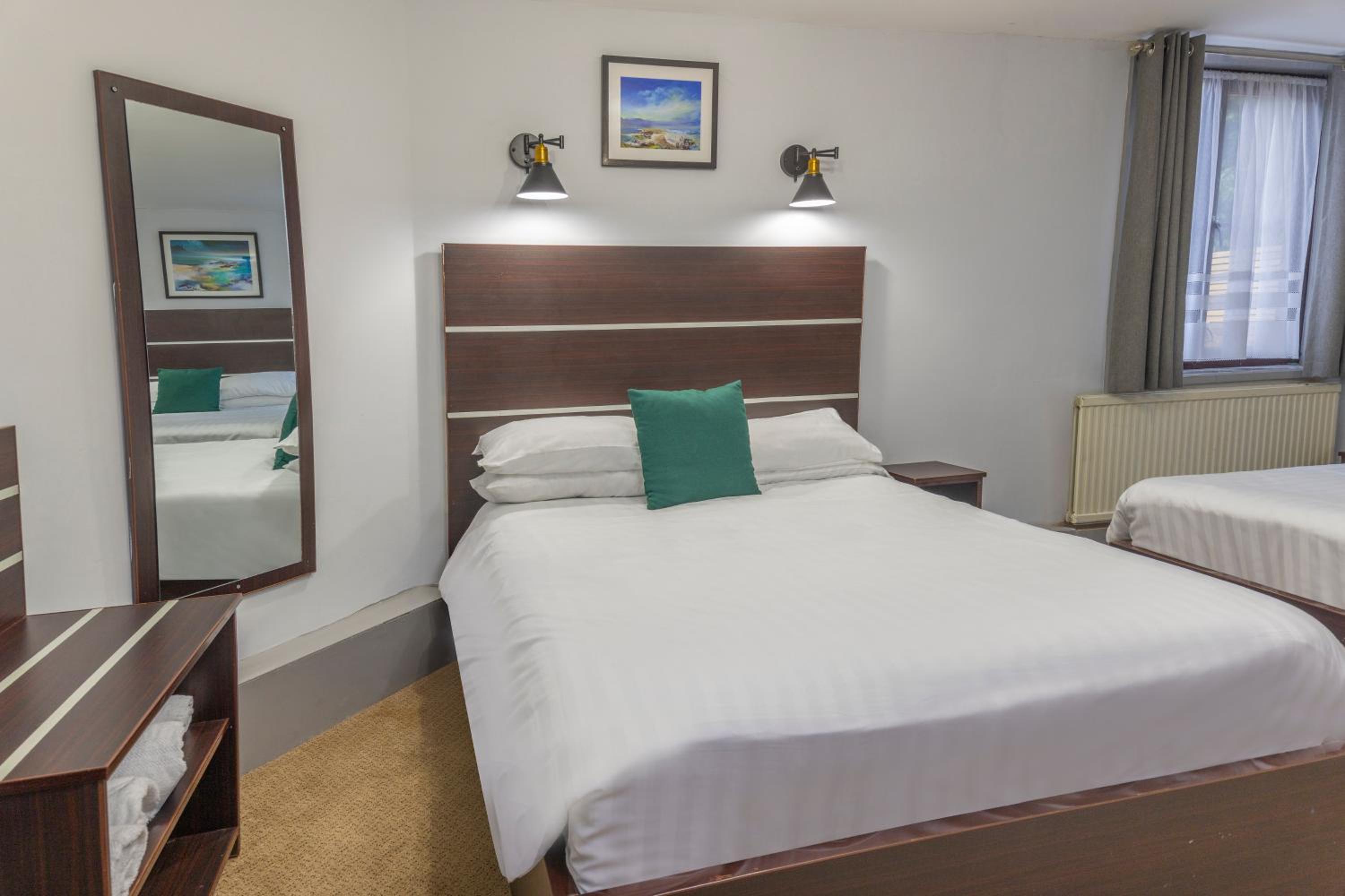 Standard Twin Room - Non-Smoking