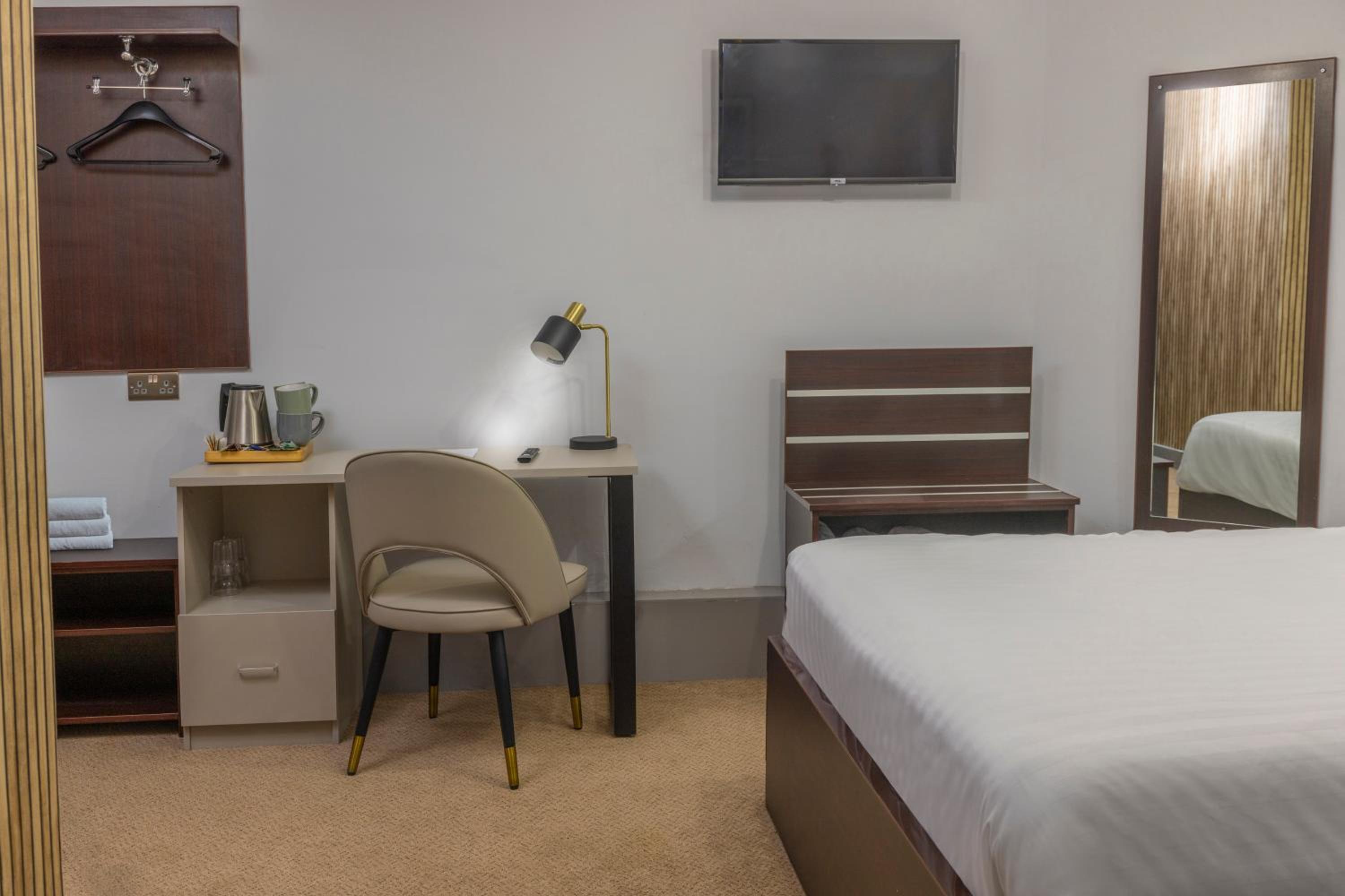 Standard Twin Room - Non-Smoking